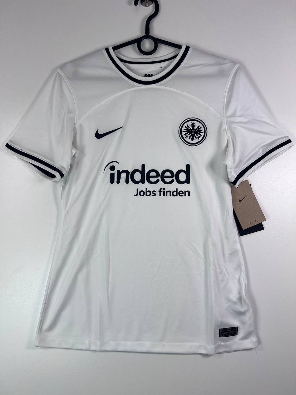 Nike NWT Eintracht Frankfurt 2022-23 Home Shirt Womens Nike SizeM Size M / US 6-8 / IT 42-44 - 1 Thumbnail
