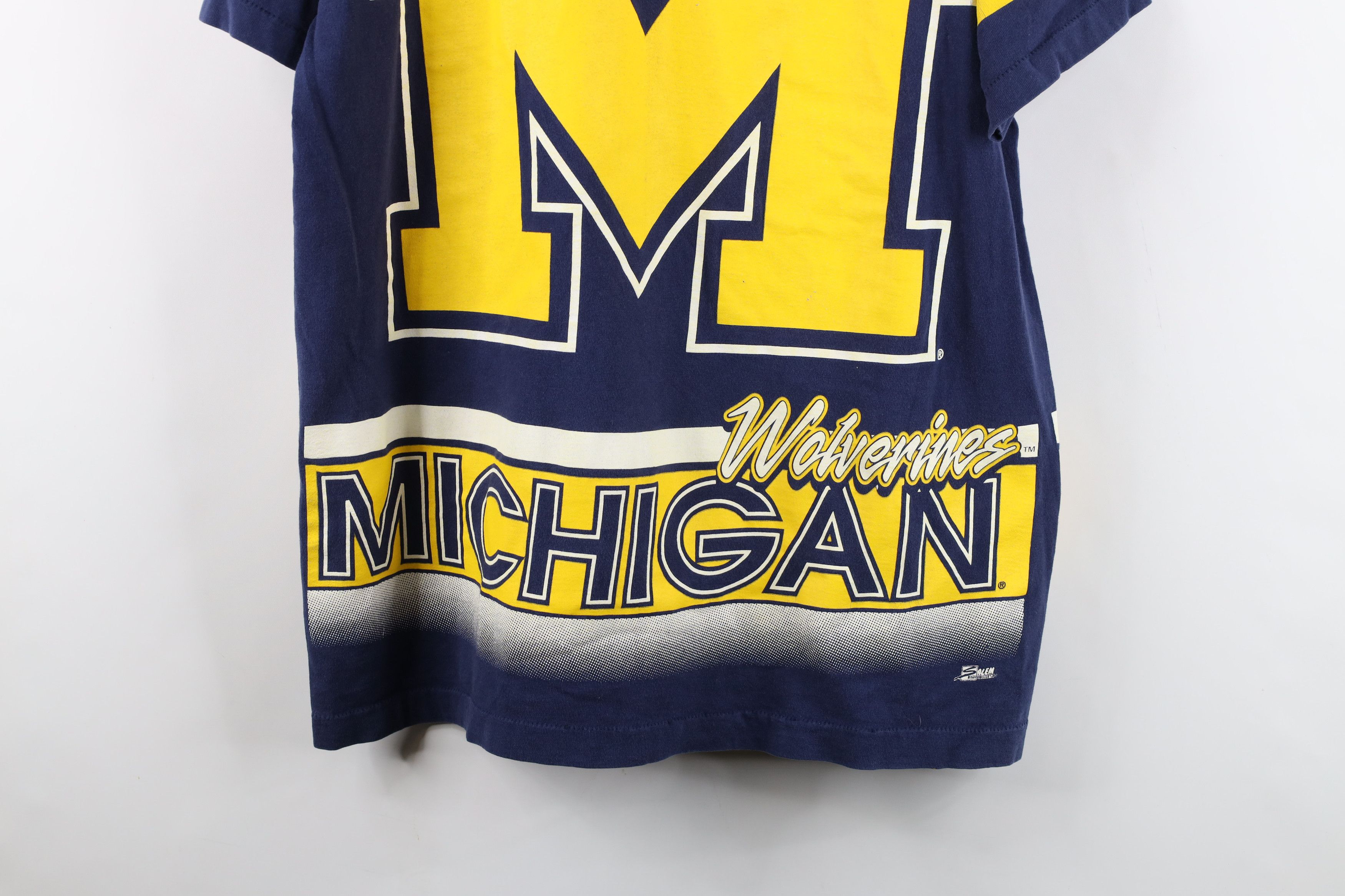 Vintage Vintage 90s University of Michigan All Over Print T-Shirt Size US L / EU 52-54 / 3 - 3 Thumbnail