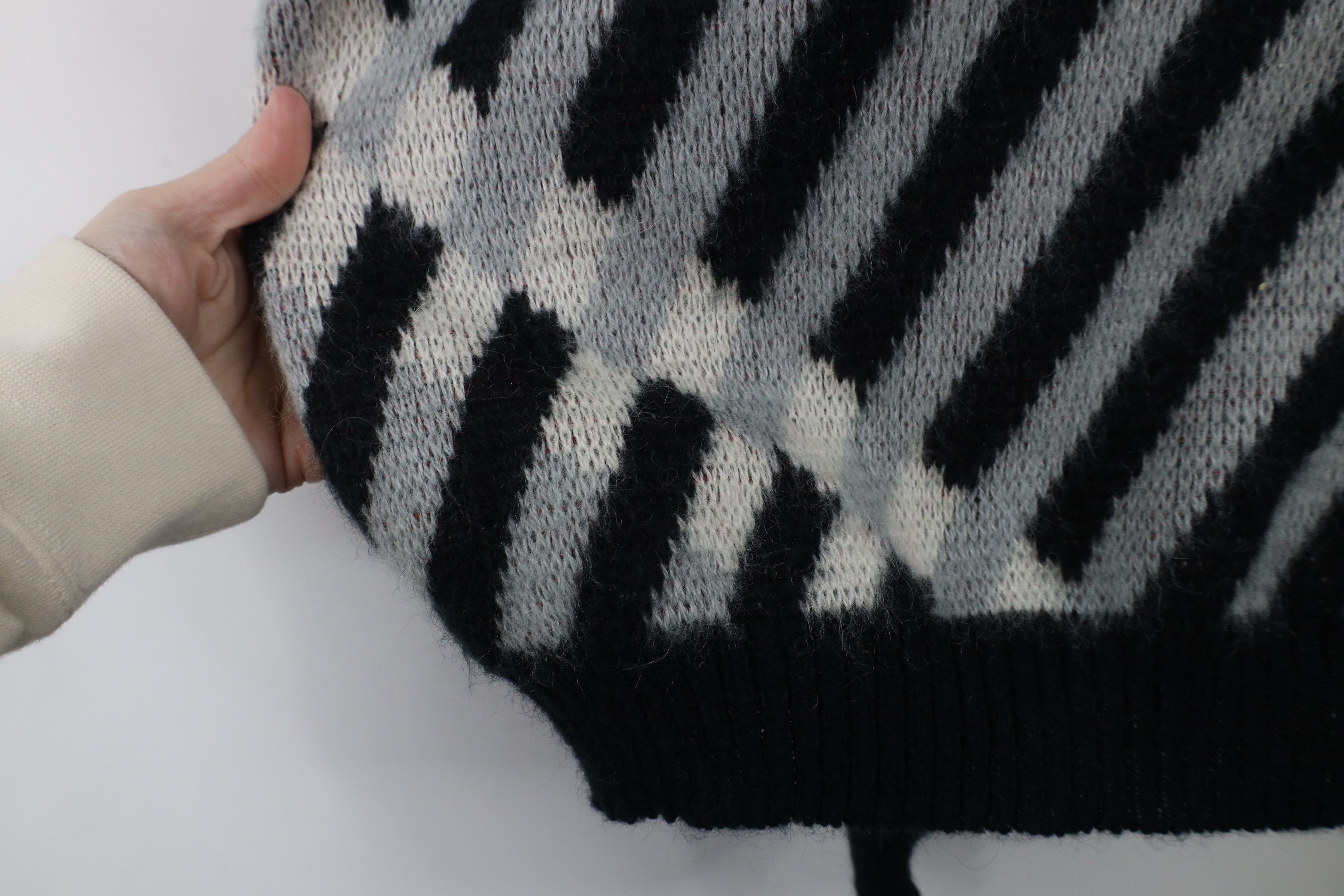 Vintage Vintage 90s Streetwear Wool Blend Knit Crewneck Sweater Size US L / EU 52-54 / 3 - 5 Thumbnail