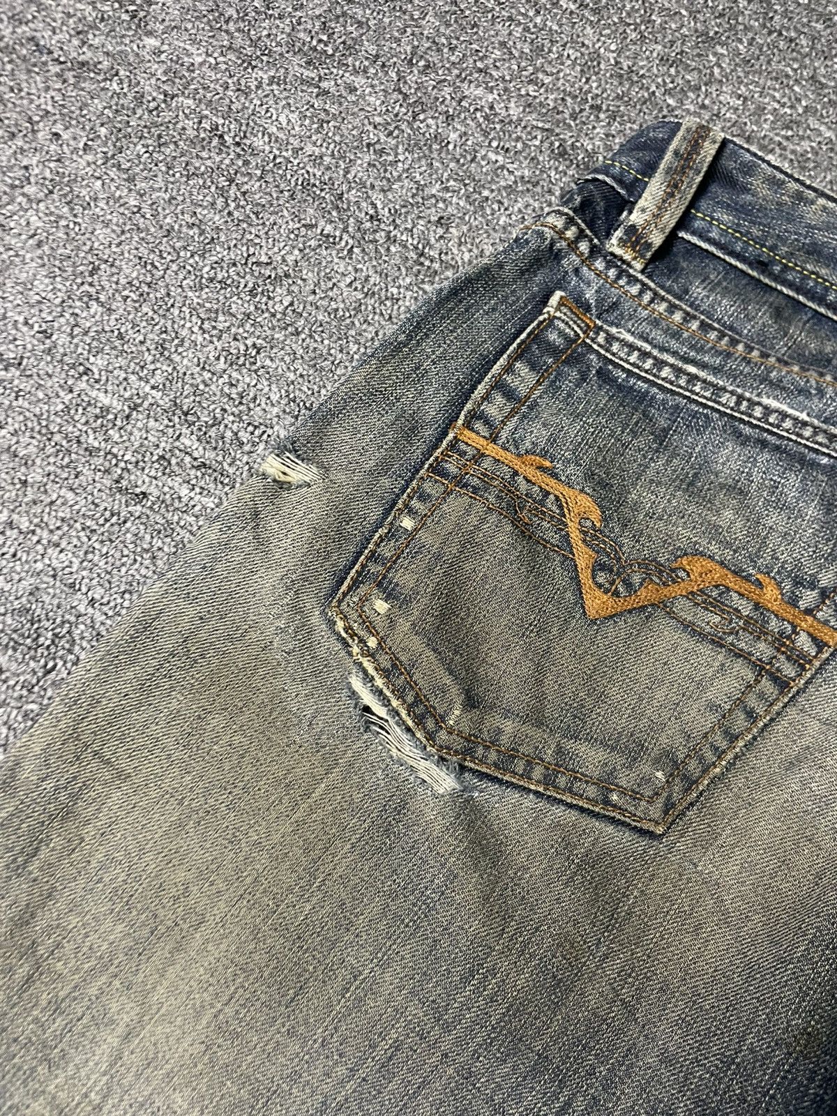 Diesel Vintage DIESEL Straight Cut Distressed Denim (91) Size US 29 - 20 Thumbnail