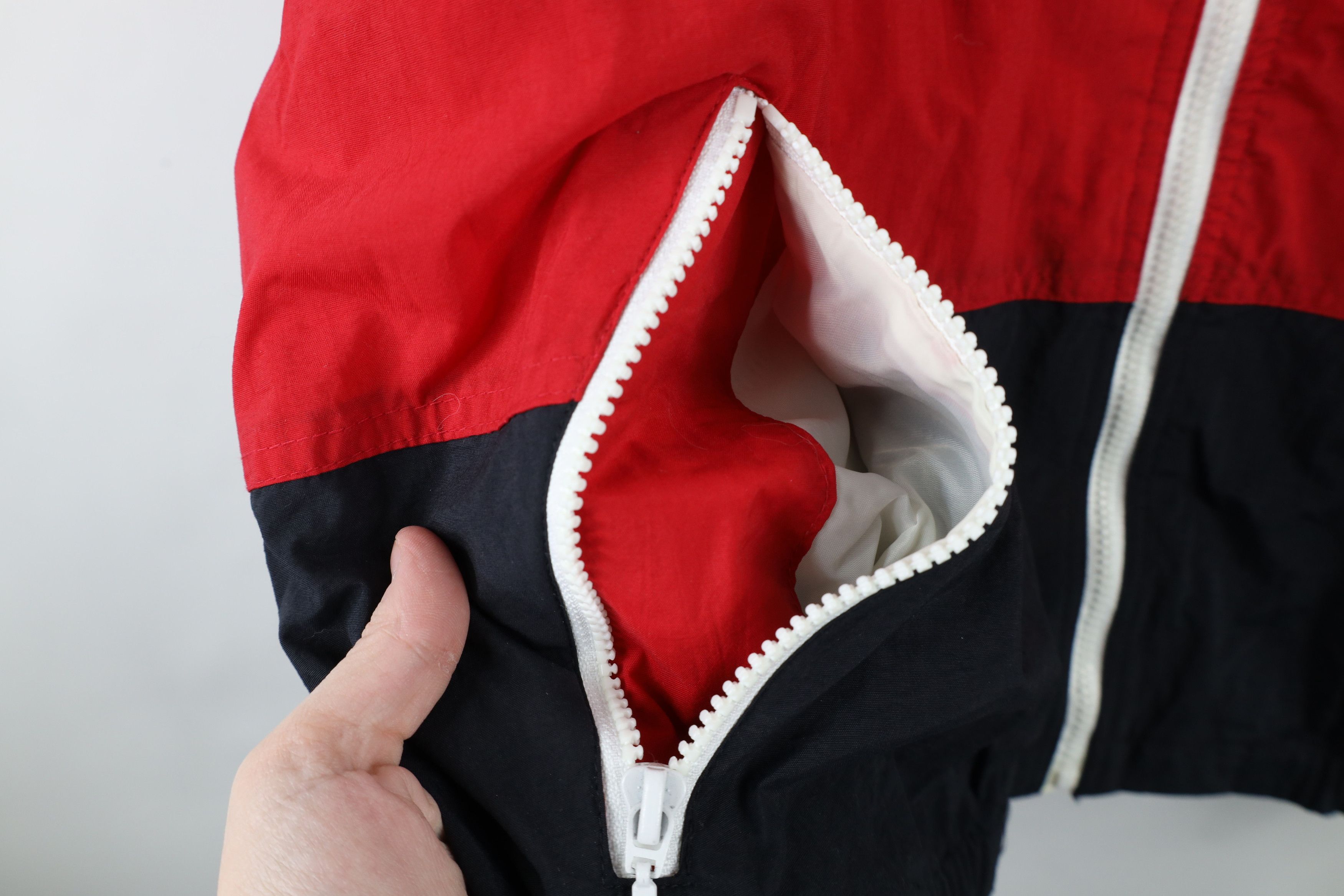 Vintage Vintage 90s Ohio State University Hooded Windbreaker Jacket Size US XL / EU 56 / 4 - 7 Thumbnail