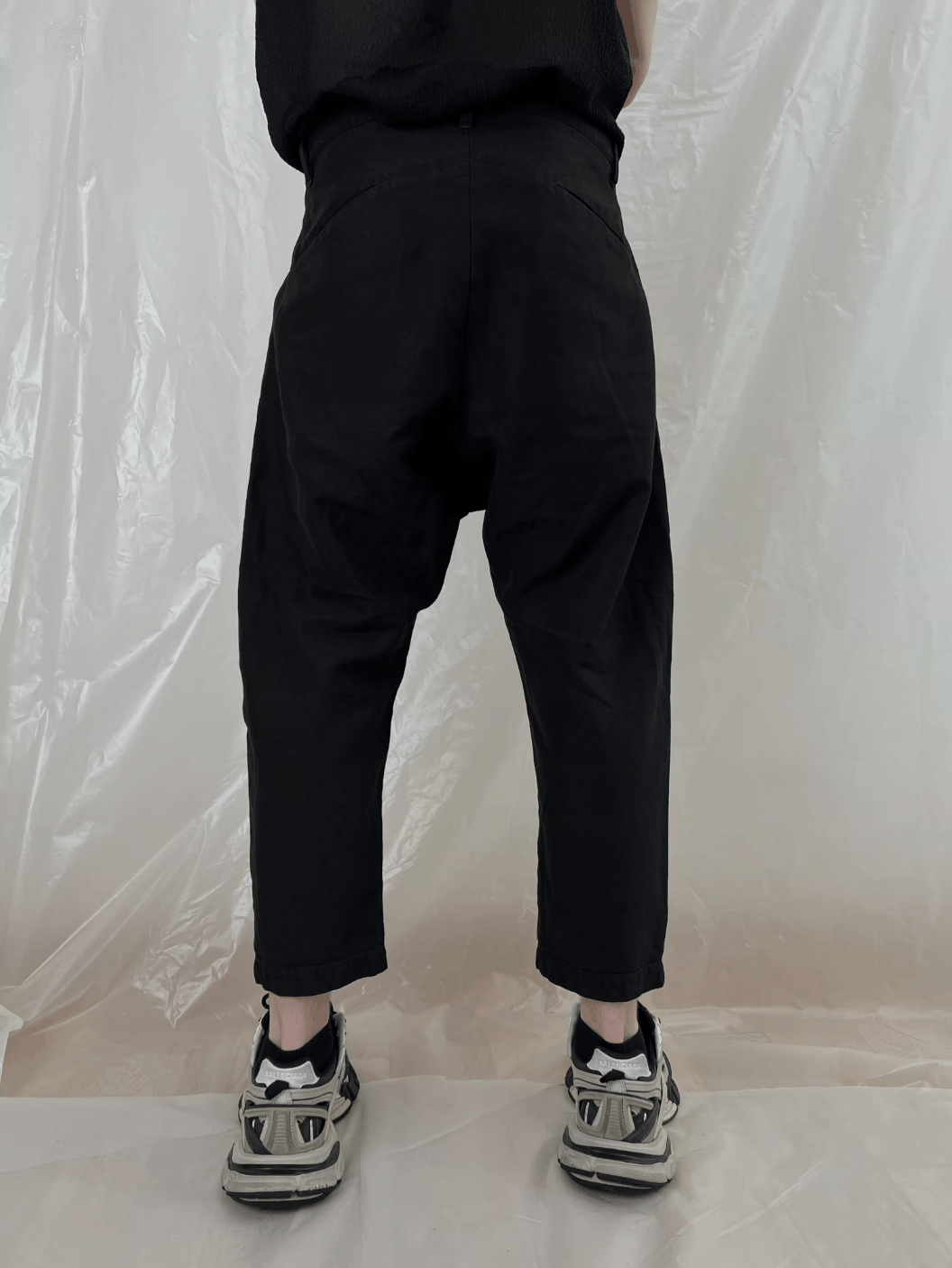 Kazuyuki Kumagai Attachment Kazuyuki Kumagai Attachment Cropped Abstract Pants Size US 31 - 4 Thumbnail