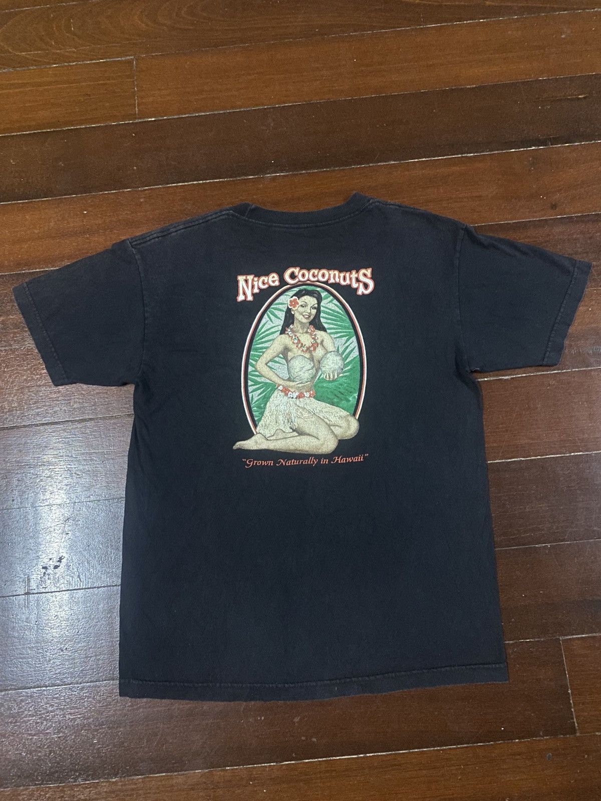 Vintage Vintage Hawaii parody nice coconuts grown naturally Tee Size US L / EU 52-54 / 3 - 4 Thumbnail