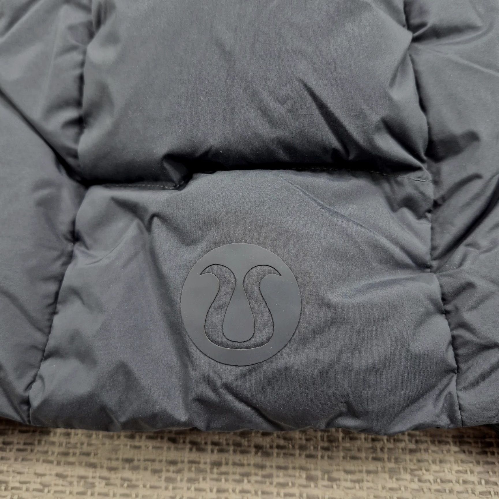 Lululemon Lululemon Jacket Womens One Size Gray Insulated Snap On Puffer Collar Hood Size ONE SIZE - 2 Thumbnail