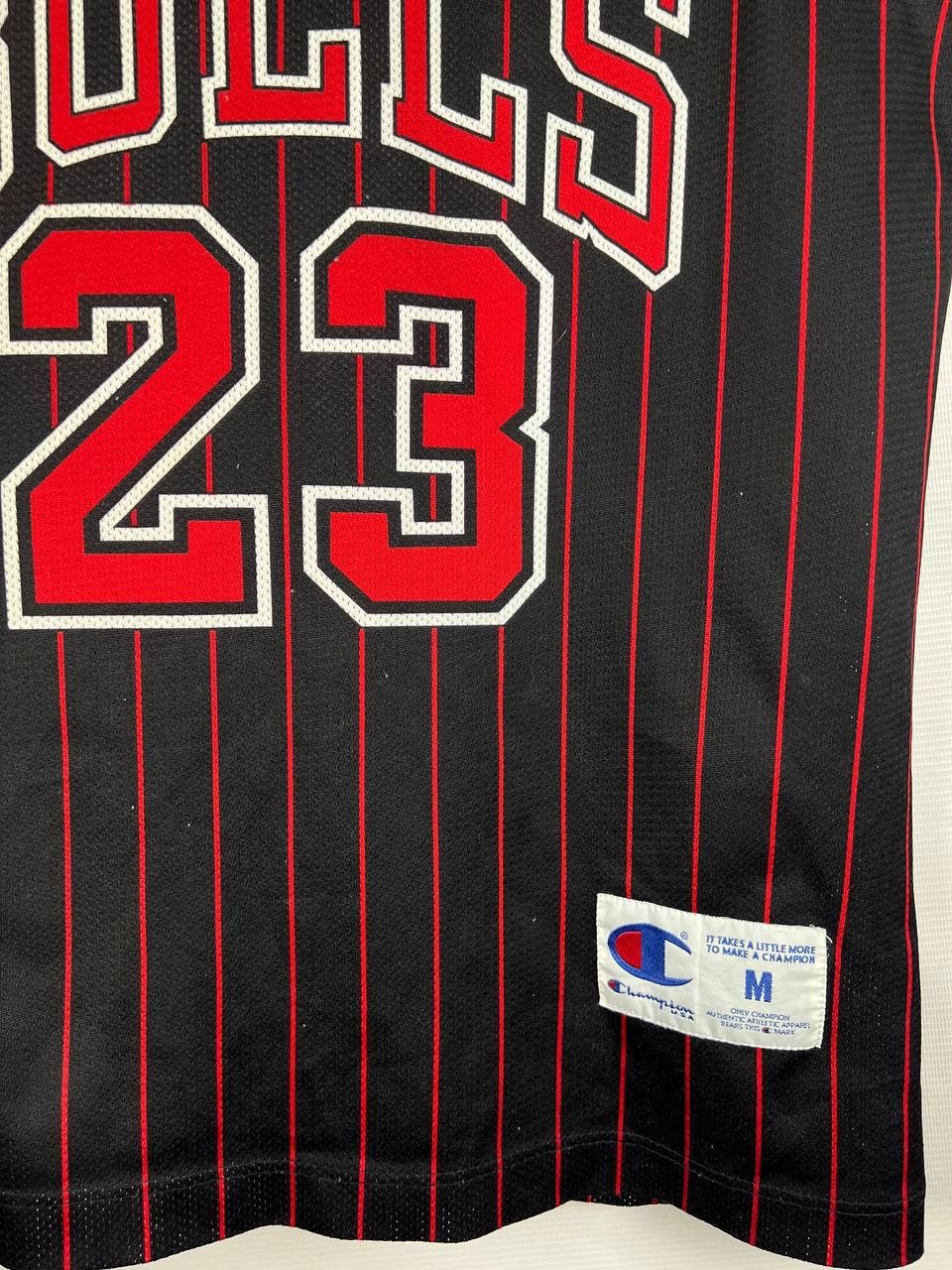 Champion Jordan Chicago Bulls Champion vintage jersey size M Size US M / EU 48-50 / 2 - 5 Thumbnail