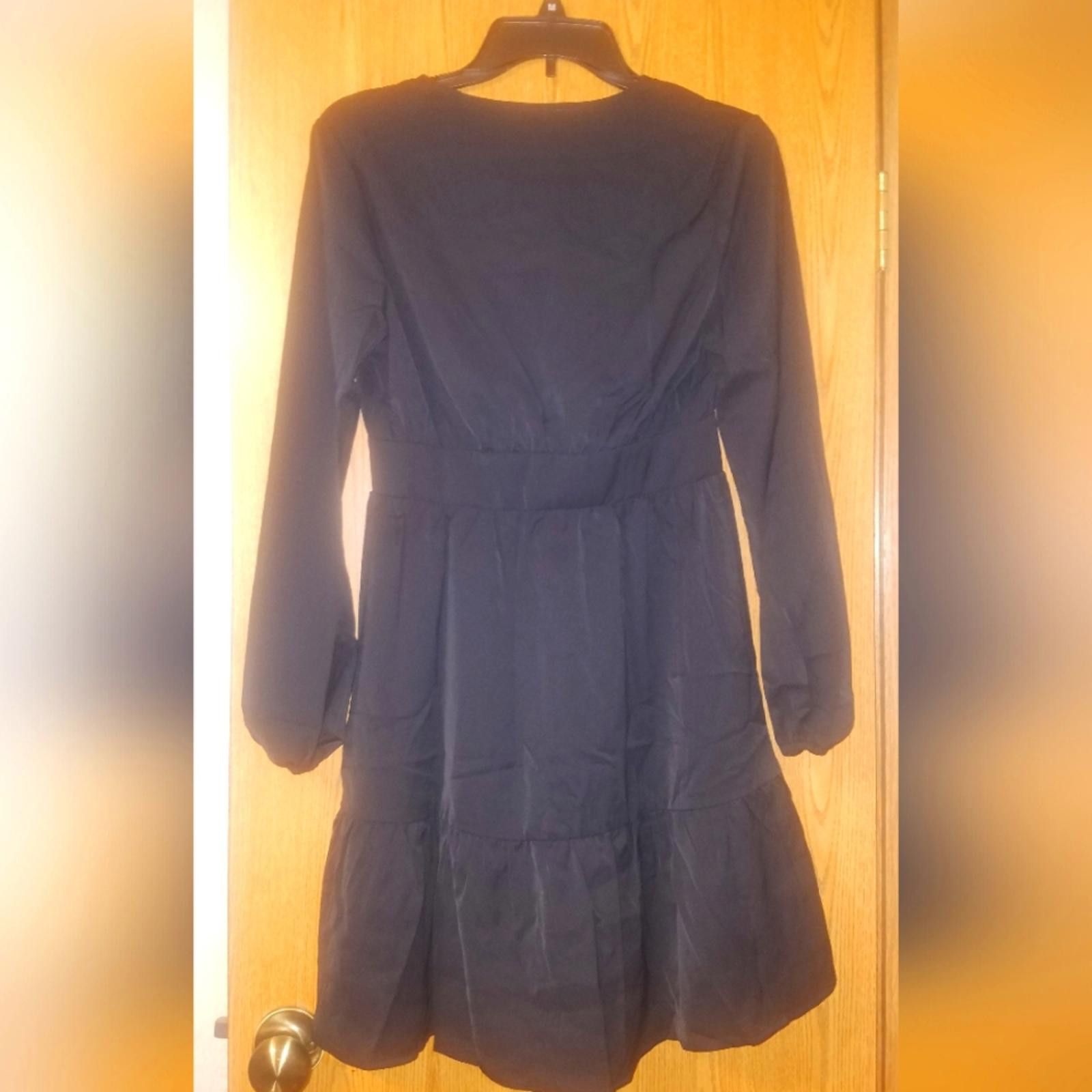 Designer NWT Cupshe Elegant Black Button-Down Dress Size Small Size S / US 4 / IT 40 - 2 Thumbnail
