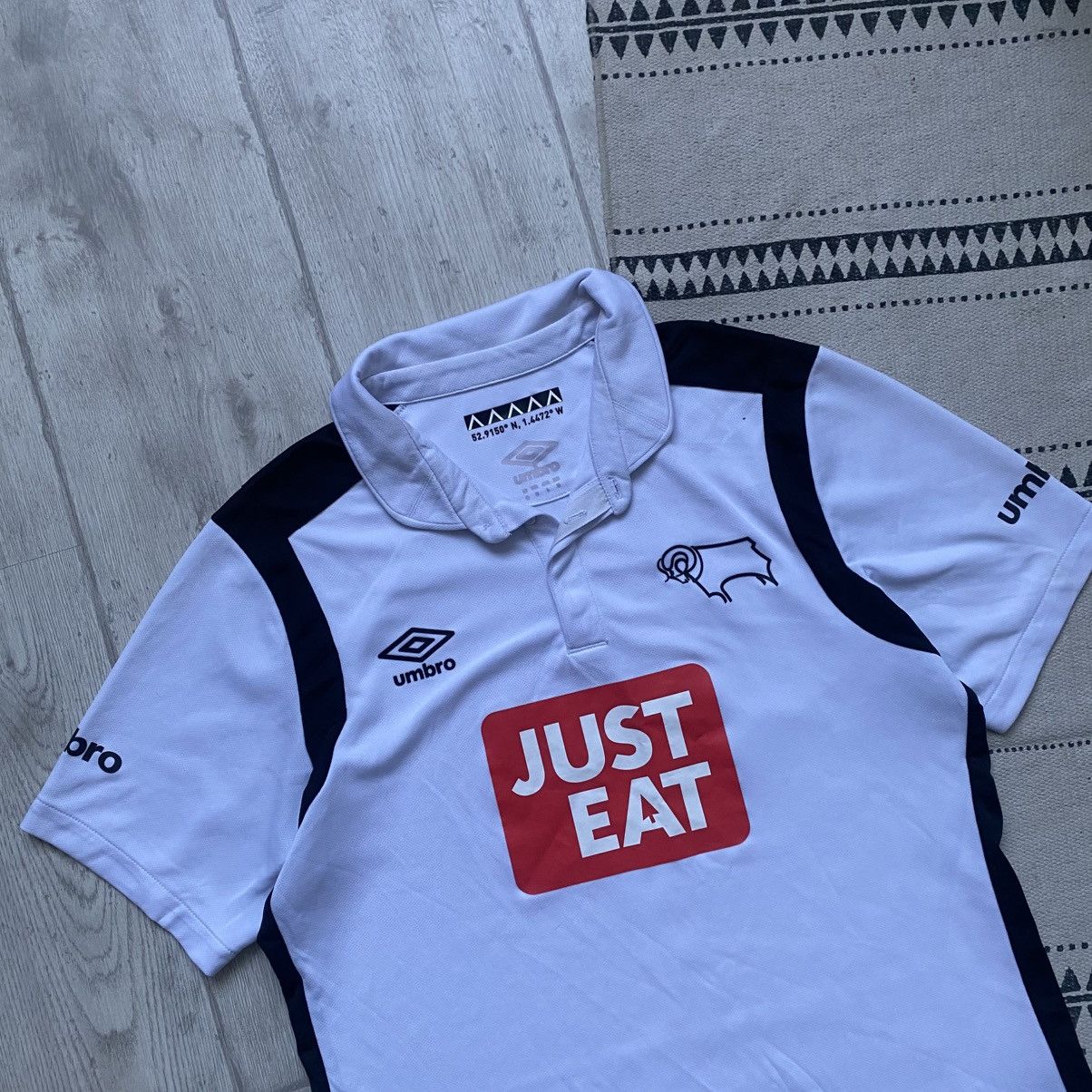 Umbro BLOCKORE Derby County Umbro jersey Soccer England Football Size US M / EU 48-50 / 2 - 2 Thumbnail