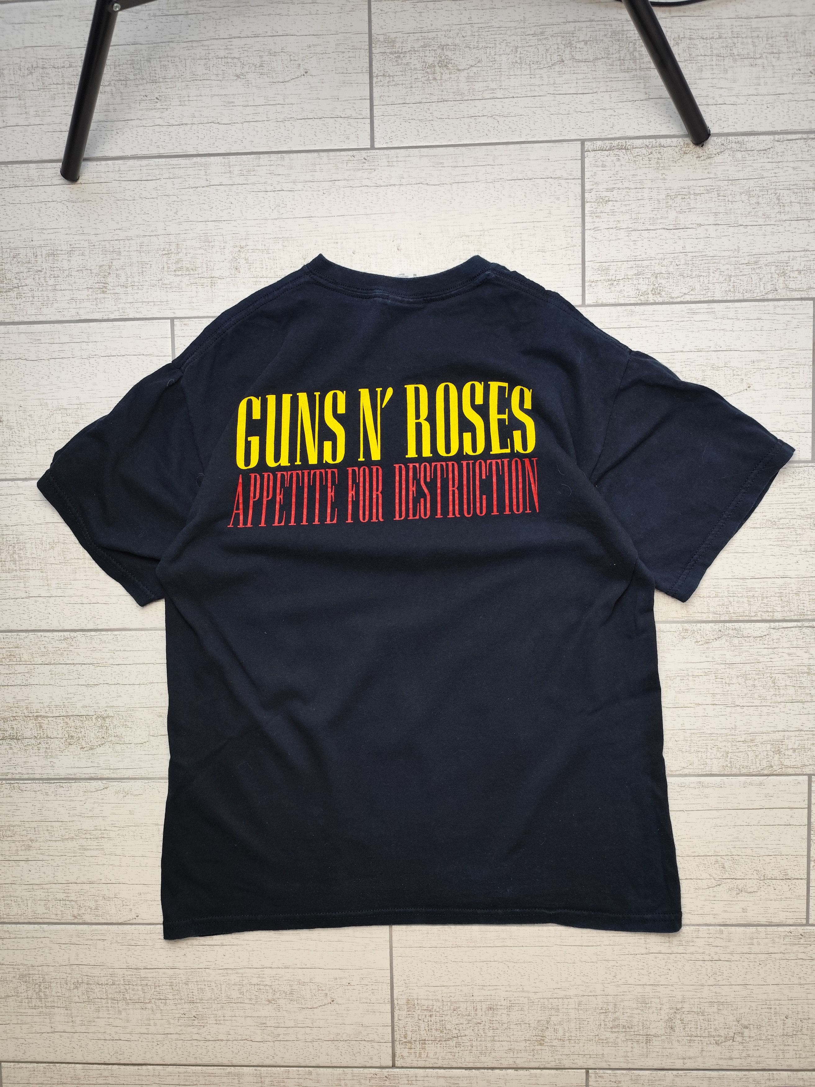 Band Tees × Guns N' Roses × Vintage Vintage 2004 Guns N Roses Appetite For Destruction T-shirt Size US M / EU 48-50 / 2 - 2 Thumbnail