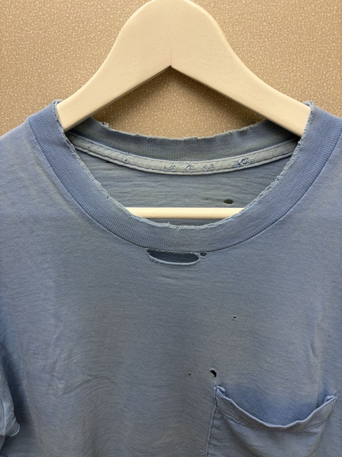 Vintage Vintage Blue Trashed TShirt ***single stich Size US S / EU 44-46 / 1 - 5 Thumbnail