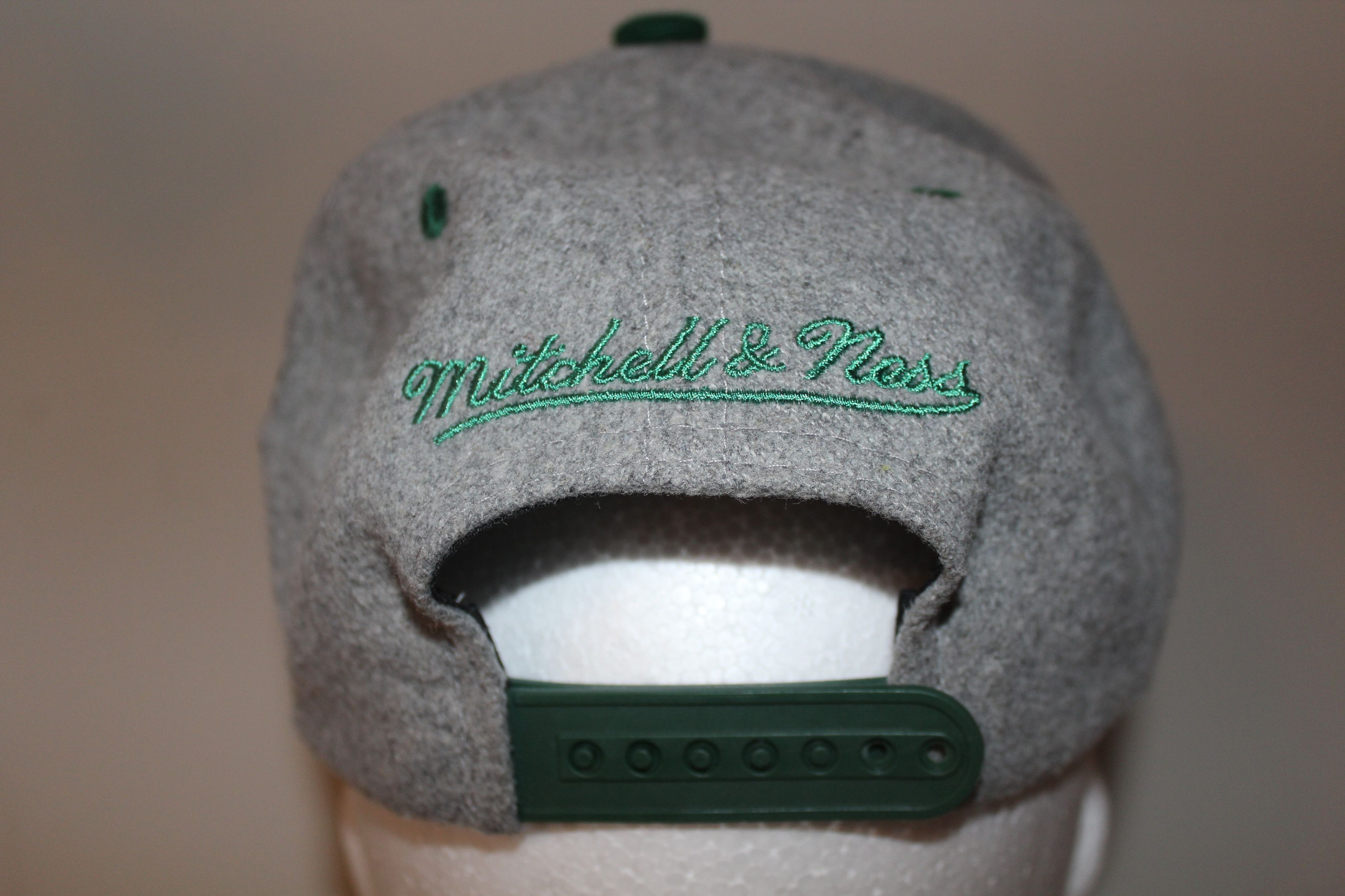 Mitchell & Ness MITCHELL & NESS BOSTON CELTICS 1946 GRAYGREEN SNAPBACK HAT Size ONE SIZE - 5 Thumbnail