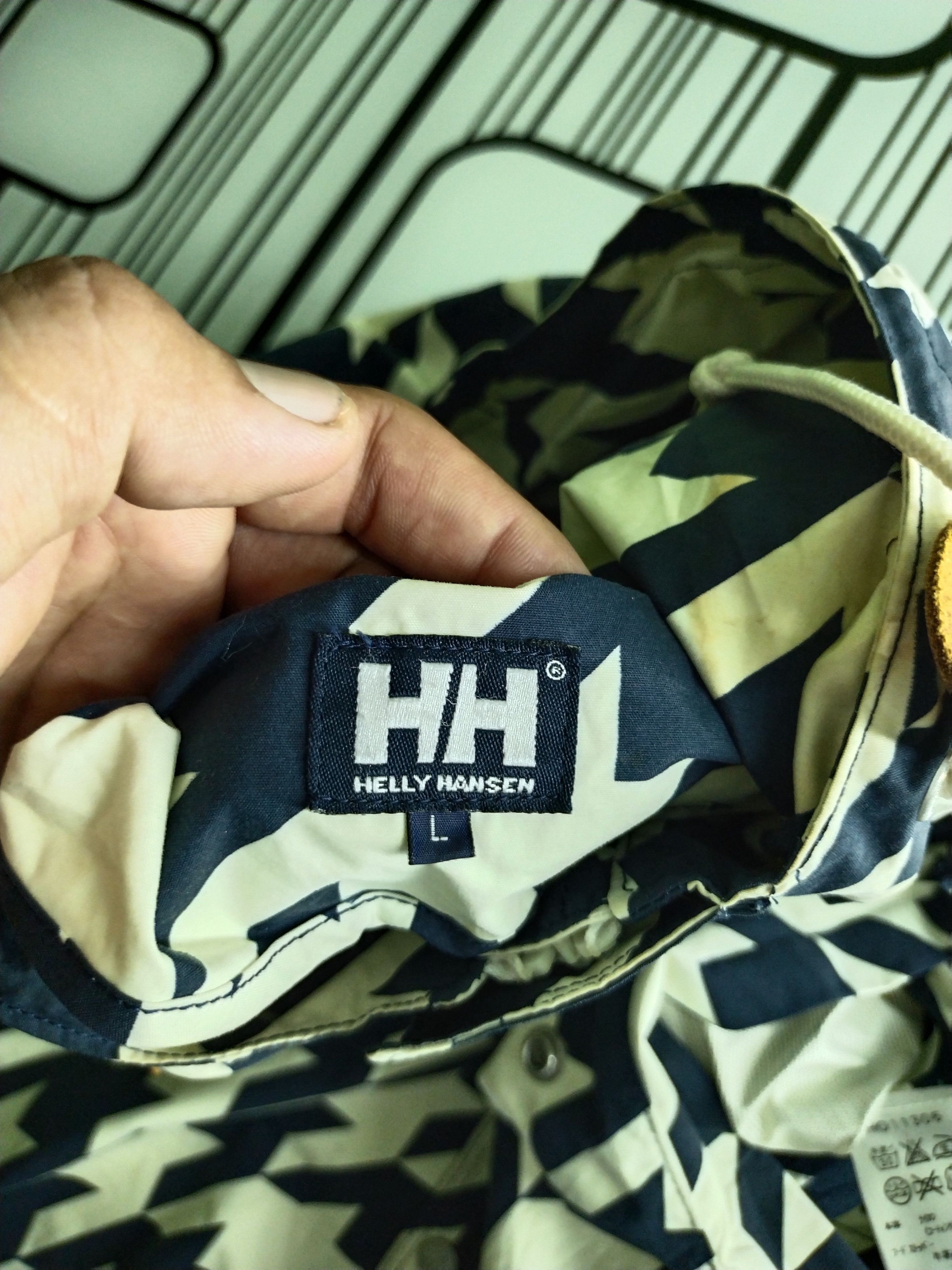 Helly Hansen Helly Hansen All Over Print Hoodie Jacket Size US M / EU 48-50 / 2 - 13 Thumbnail