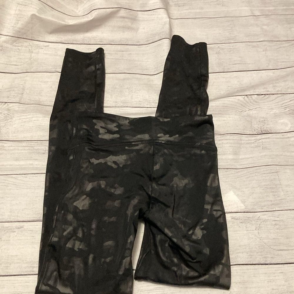 Spanx Spanx camo leggings size XS Size 22" - 3 Thumbnail