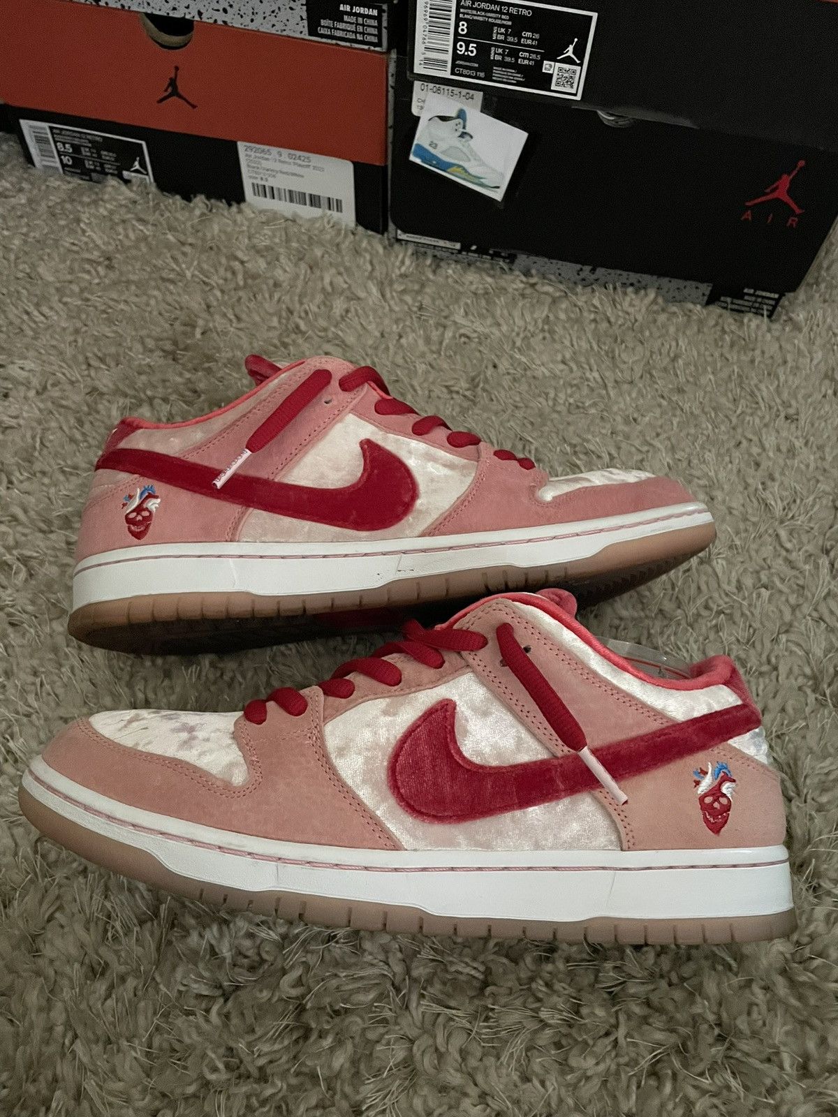 Nike SB Nike SB Strange Love Reg box sz 9.5 Size US 9.5 / EU 42-43 - 2 Thumbnail