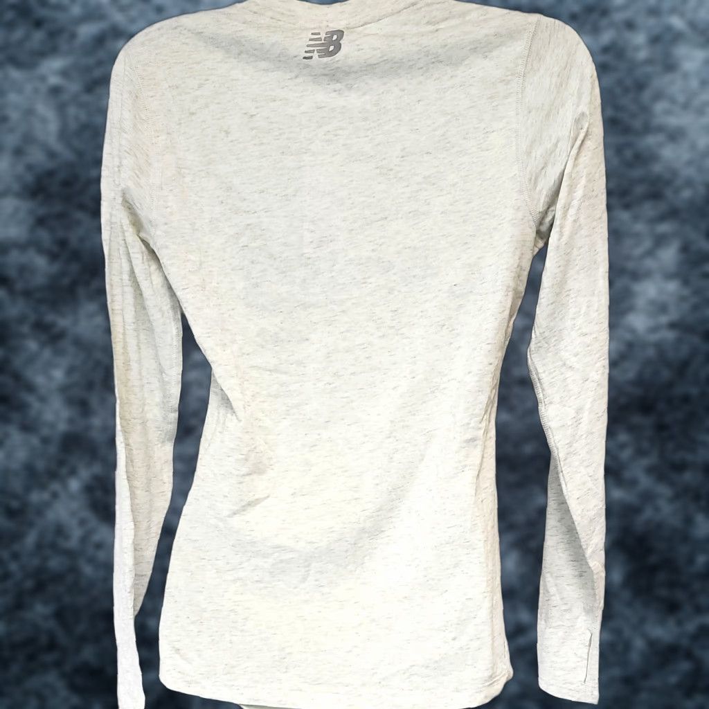 New Balance Womens New Balance Shirt Long Sleeve Athletic WT73127 Heather Grey White Womens XS S M L Size S / US 4 / IT 40 - 1 Thumbnail