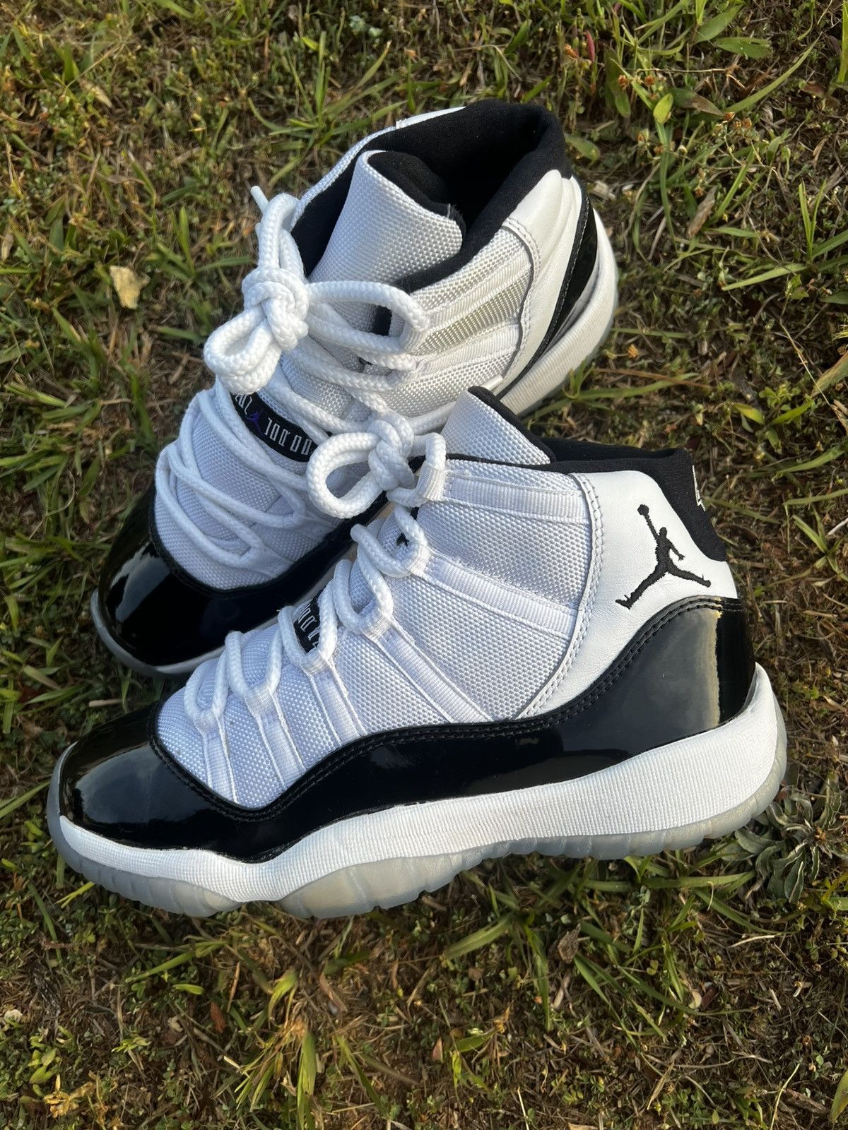Jordan Brand CLEAN Air Jordan 11 XI size 6 Concord 2018 Retro Shoes Size US 6 / EU 39 - 2 Thumbnail