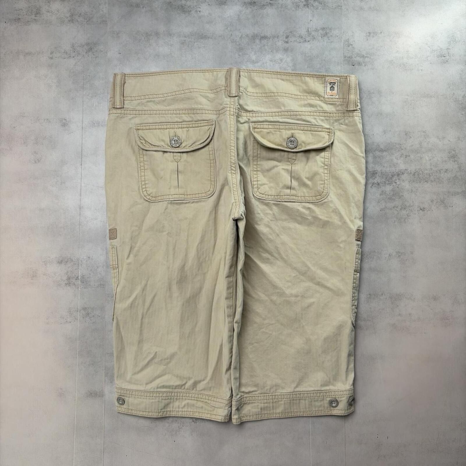 Levi's Y2K Tan Levi’s Grunge Gothic Cargo Capri Pants Size 30" / US 8 / IT 44 - 1 Thumbnail