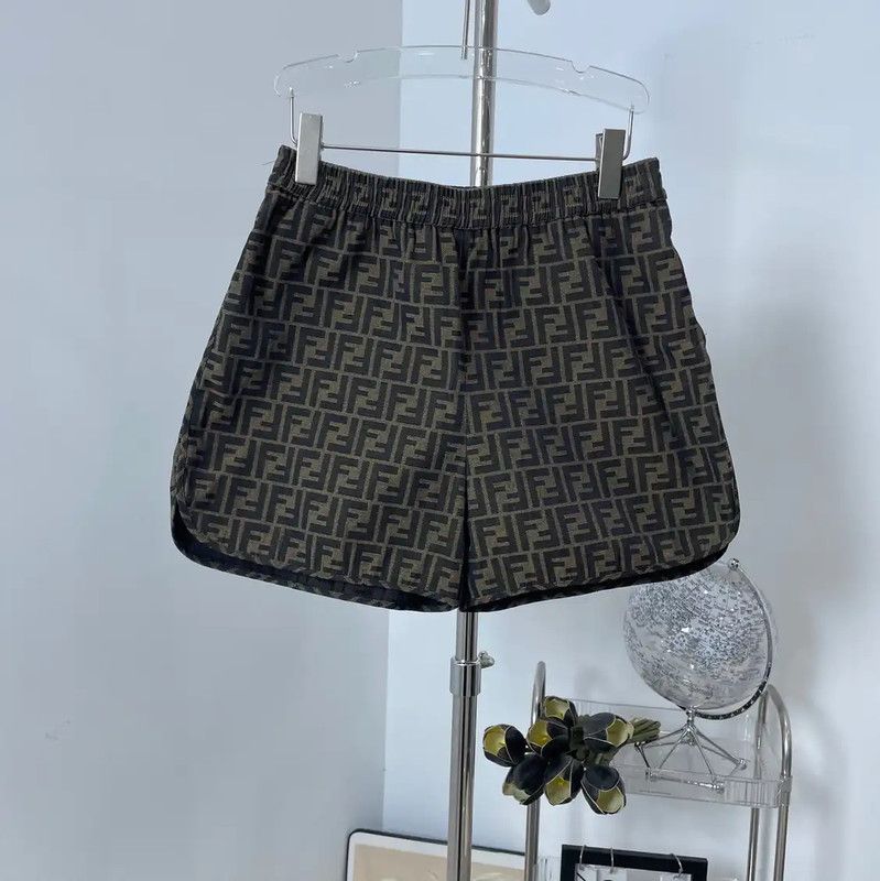Fendi Fendi Khaki Cotton Women's Shorts 0089 Size 30" / US 8 / IT 44 - 1 Thumbnail
