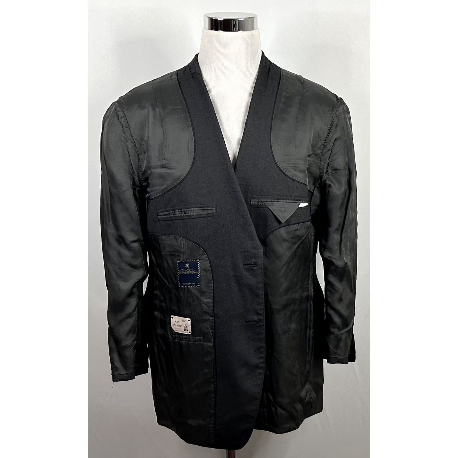 Brooks Brothers Brooks Brothers Sport Coat Gray Wool Blend Two Button Lined Double Vented 44R Mens Regular Jacket Coat Notch Lapel Size US XS / EU 42 / 0 - 7 Thumbnail