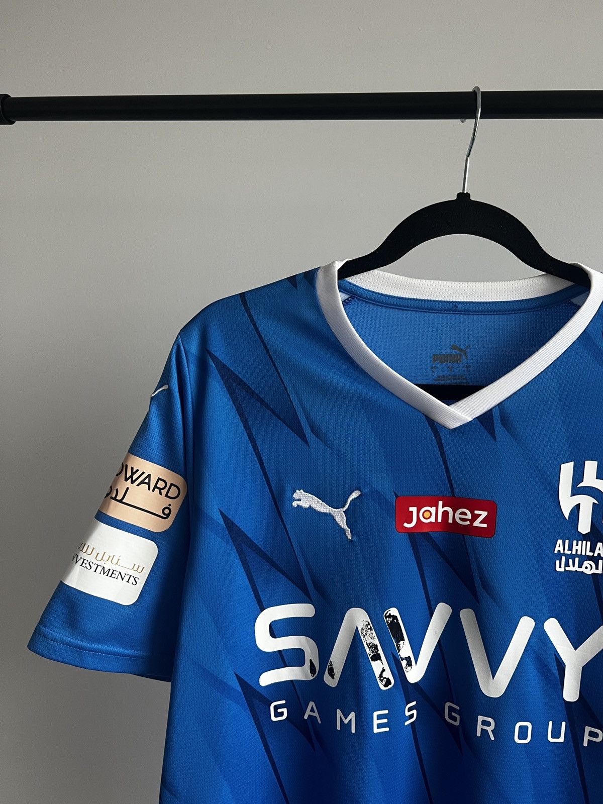 Puma 2023/24 Puma Al Hilal #10 Neymar Junior Home Soccer Jersey Size US L / EU 52-54 / 3 - 5 Thumbnail