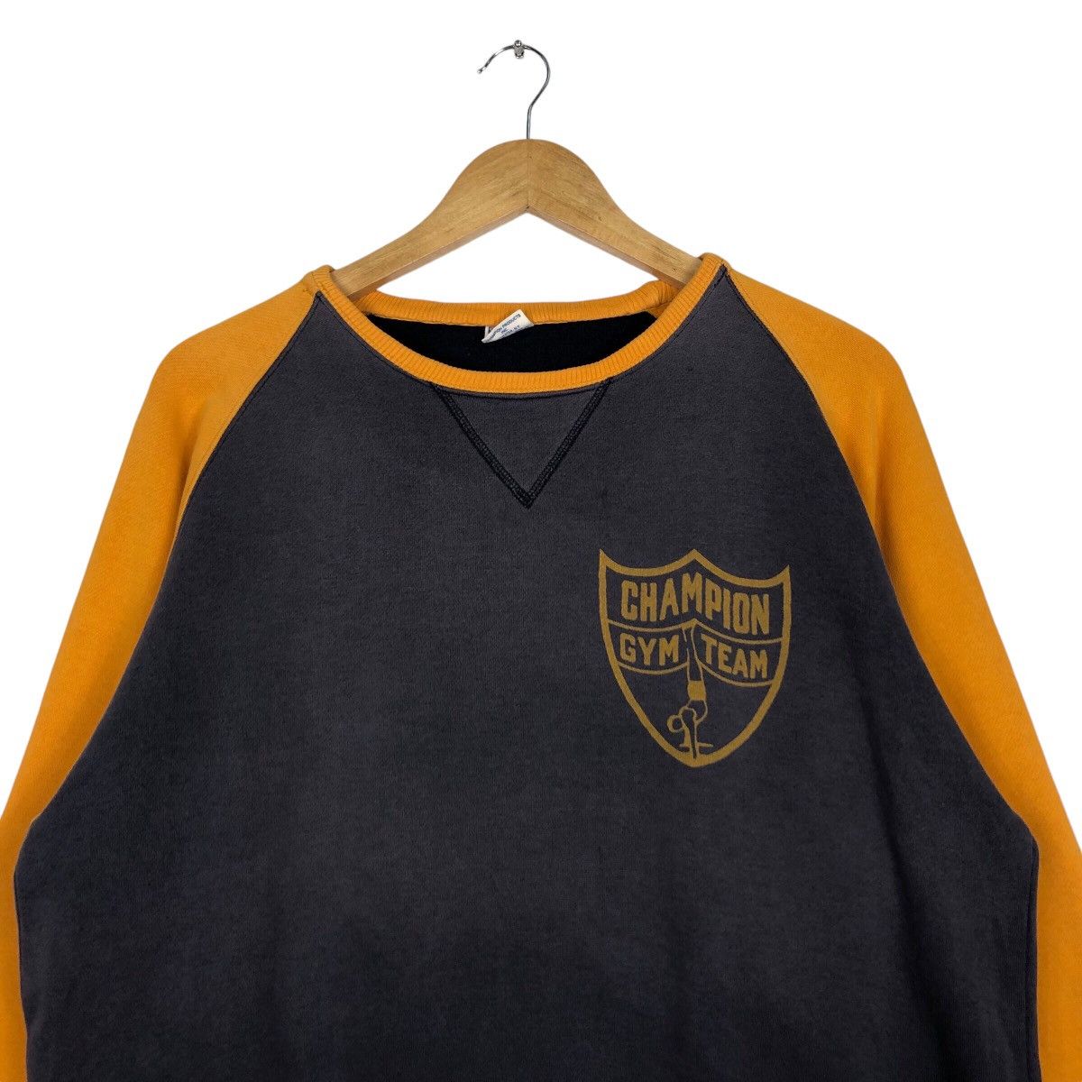 Champion × Japanese Brand × Vintage Vintage Champion Gym Team Rare 80s Streetwear Medium Size US M / EU 48-50 / 2 - 2 Thumbnail