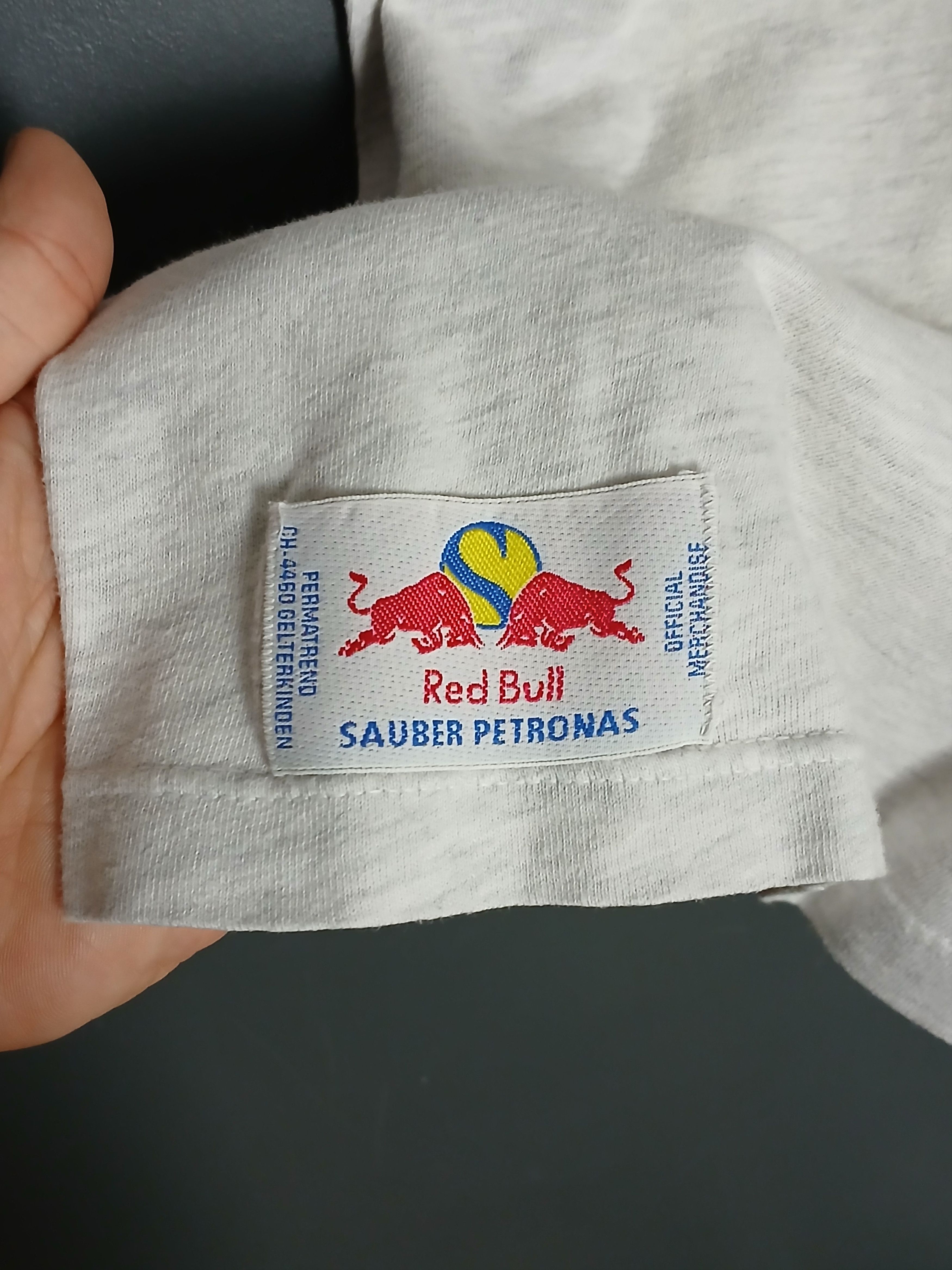 Formula 1 × Red Bull × Vintage Vintage Red Bull Sauber Petronas F1 Team Racing T-Shirt Size US M / EU 48-50 / 2 - 4 Thumbnail
