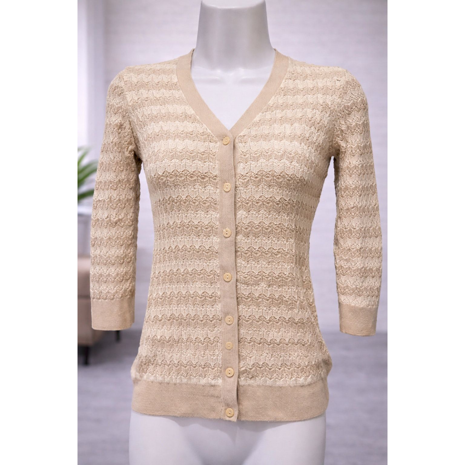 Brooks Brothers Brooks Brothers XS Textured Knit Cardigan Beige Cotton Size XS / US 0-2 / IT 36-38 - 1 Thumbnail