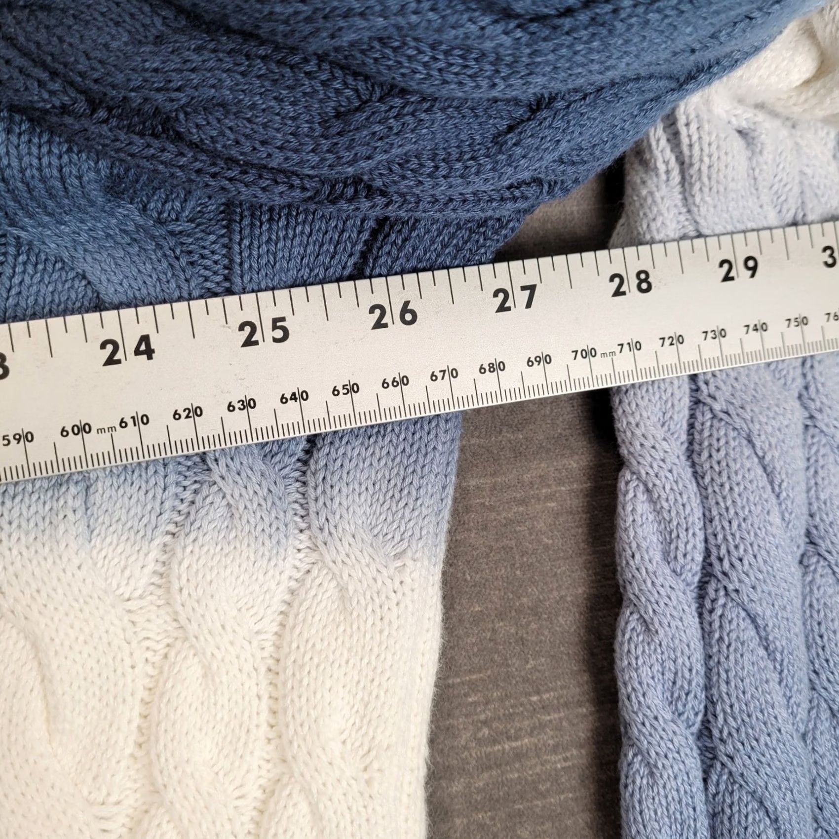 Express Express Mens XL Blue Ombre Cable Knit Crew Neck Sweater New Size US XL / EU 56 / 4 - 6 Thumbnail