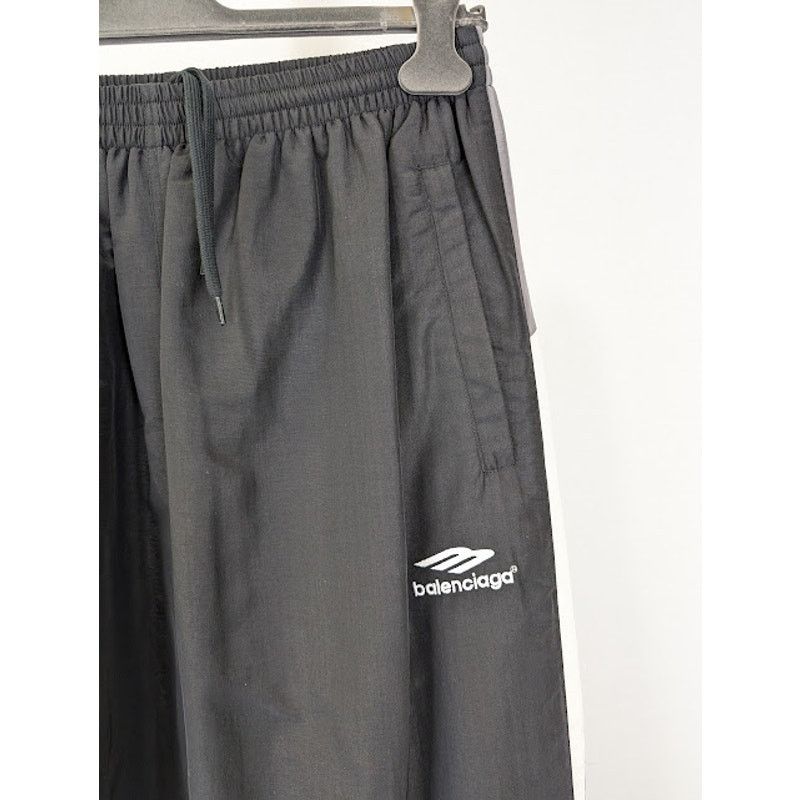 Balenciaga o1rshd1 Medium Fit Tracksuit Pants in Black Size US 32 / EU 48 - 8 Thumbnail