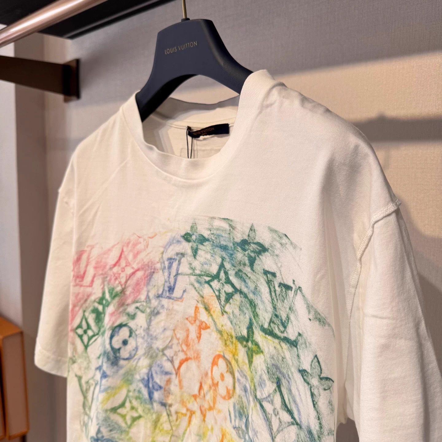 Louis Vuitton Louis Vuitton Crayon White SS Tee L NEW Size US L / EU 52-54 / 3 - 4 Thumbnail