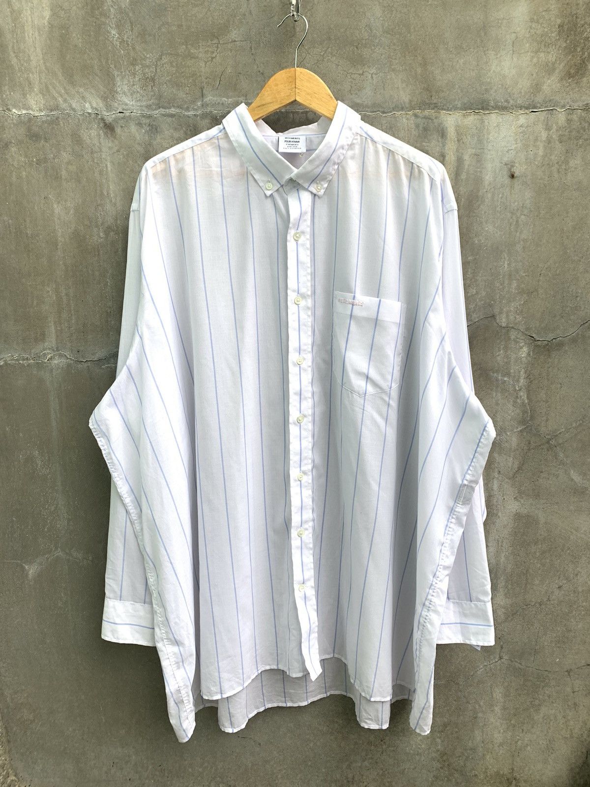 Vetements SS18 Patch - Pocket Striped Cotton Shirt In White Strip Size US S / EU 44-46 / 1 - 2 Thumbnail