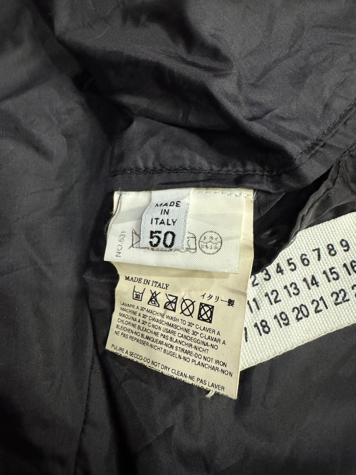 Maison Margiela VINTAGE MAISON MARGIELA DISTRESSED LOOK PUFFER JACKET COAT Size US L / EU 52-54 / 3 - 10 Thumbnail