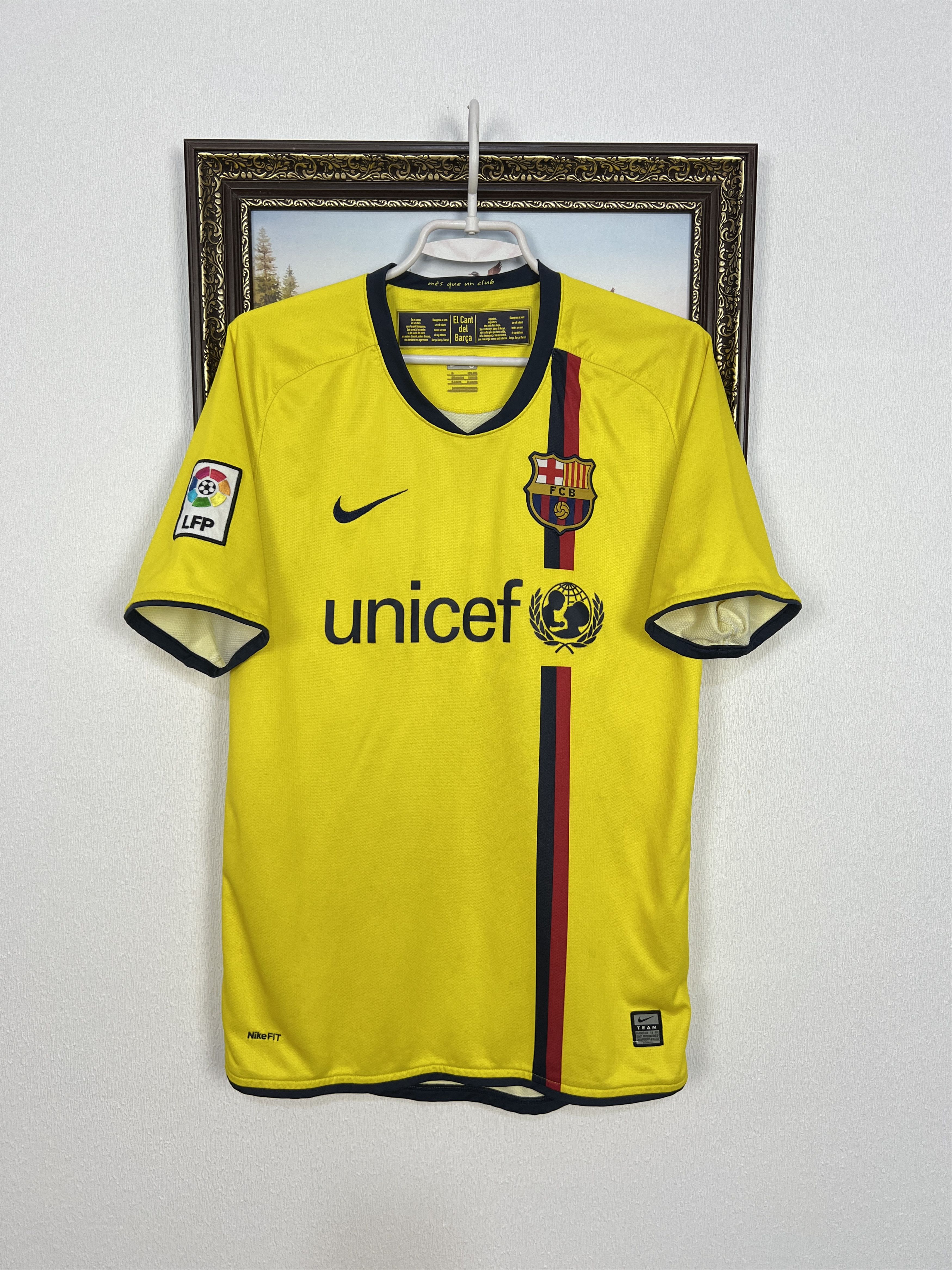 Nike Barcelona Away football shirt 2008 Soccer Nike Jersey Mens Size US S / EU 44-46 / 1 - 1 Thumbnail