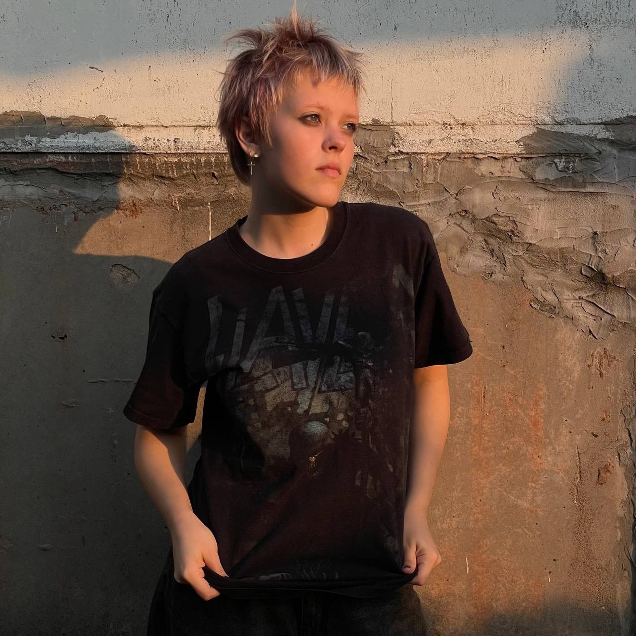 Band Tees Vintage Adult ”Skeleton War Died Girl” Slayer Tee Rock Size US S / EU 44-46 / 1 - 1 Thumbnail