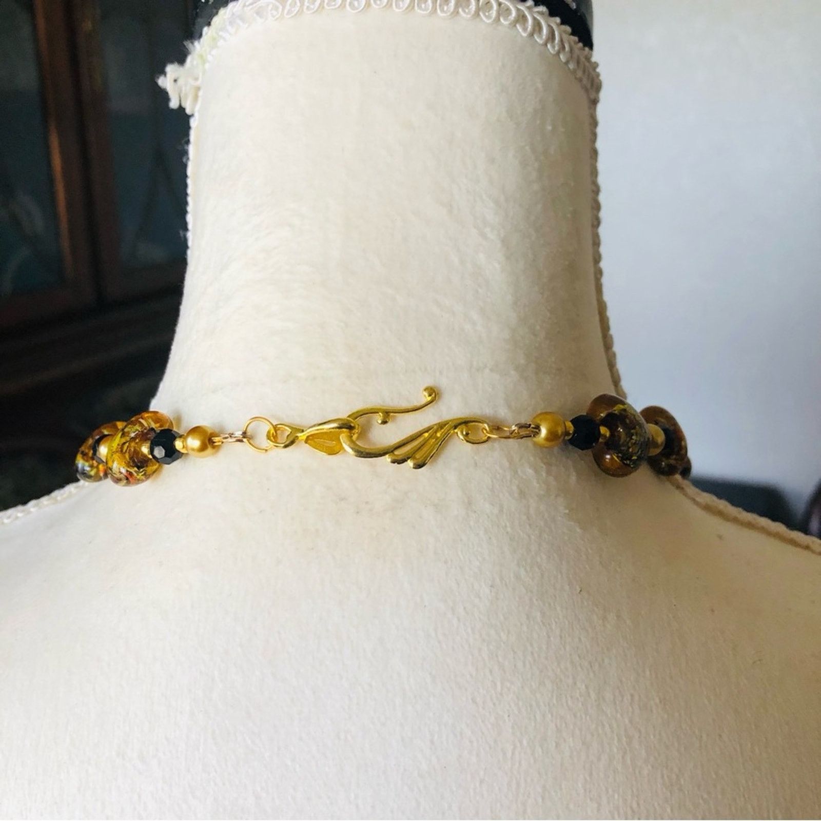 Handmade Handcrafted repurpose sparkle medallion drop Pearl necklace Size ONE SIZE - 8 Thumbnail