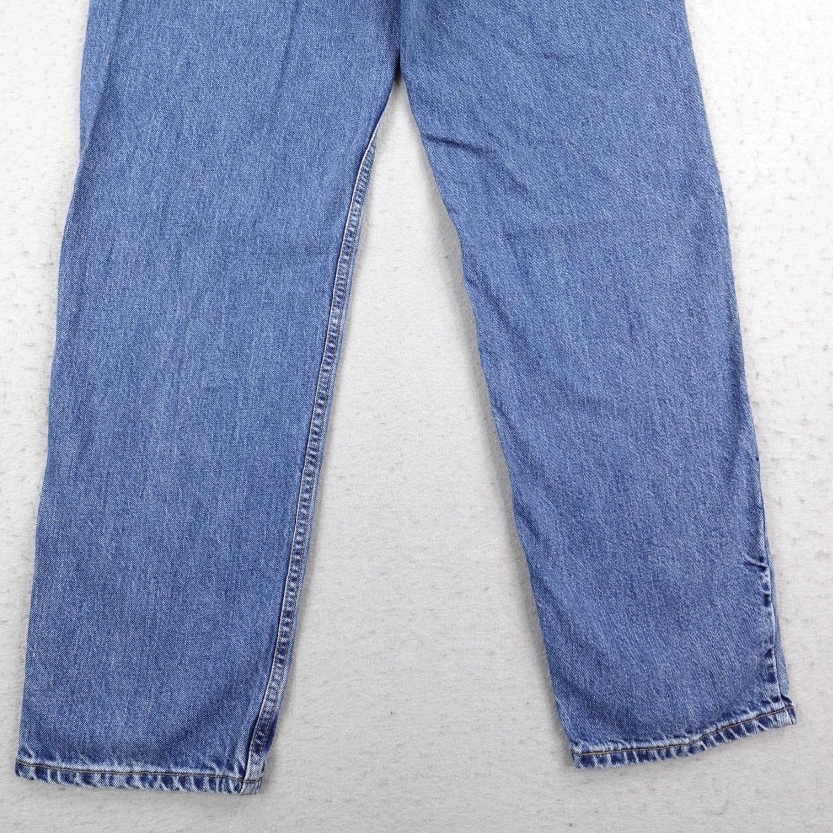 Levi's VINTAGE Levi's 550 Jeans Mens 36x36 Blue Denim Relaxed Tapered Leg 2001 Y2K (Note: ensure no extra spaces) Size US 36 / EU 52 - 6 Thumbnail