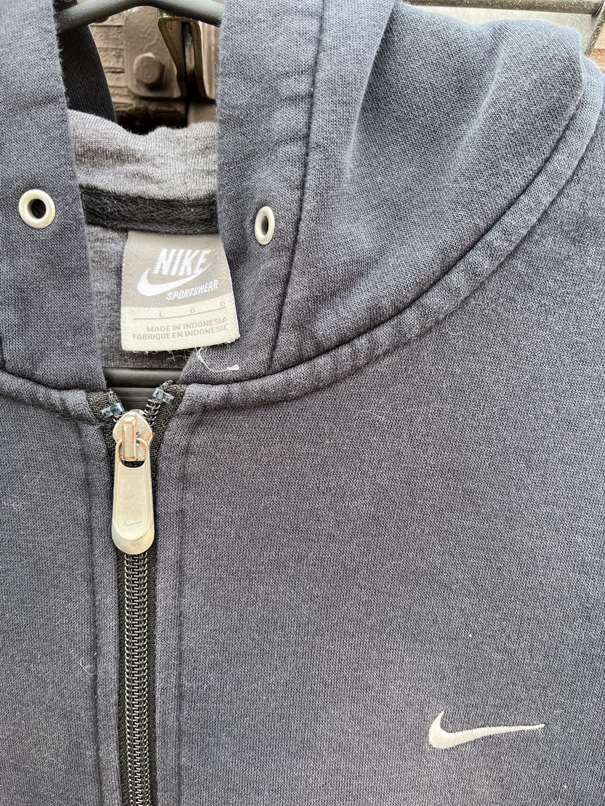 Vintage 2000s nike zip up hoodie Size US L / EU 52-54 / 3 - 2 Thumbnail