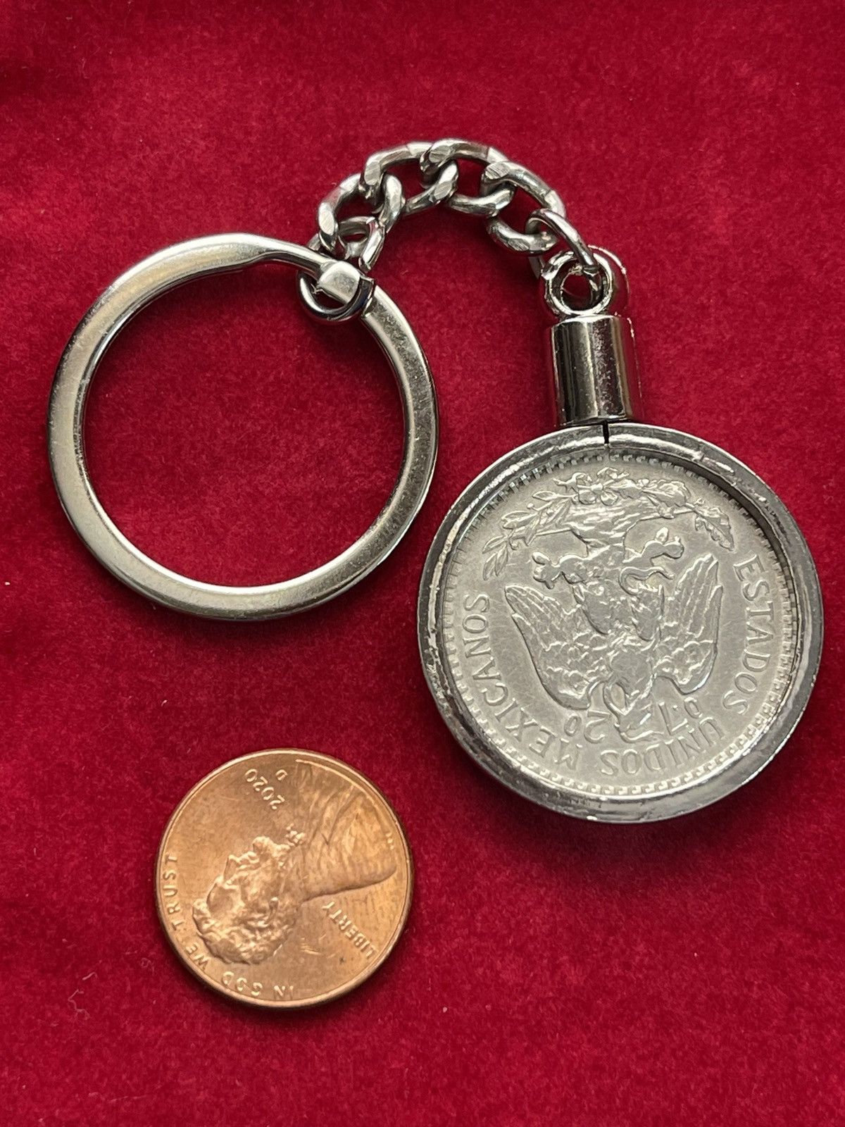 Vintage Silver coin keychain Size ONE SIZE - 3 Thumbnail
