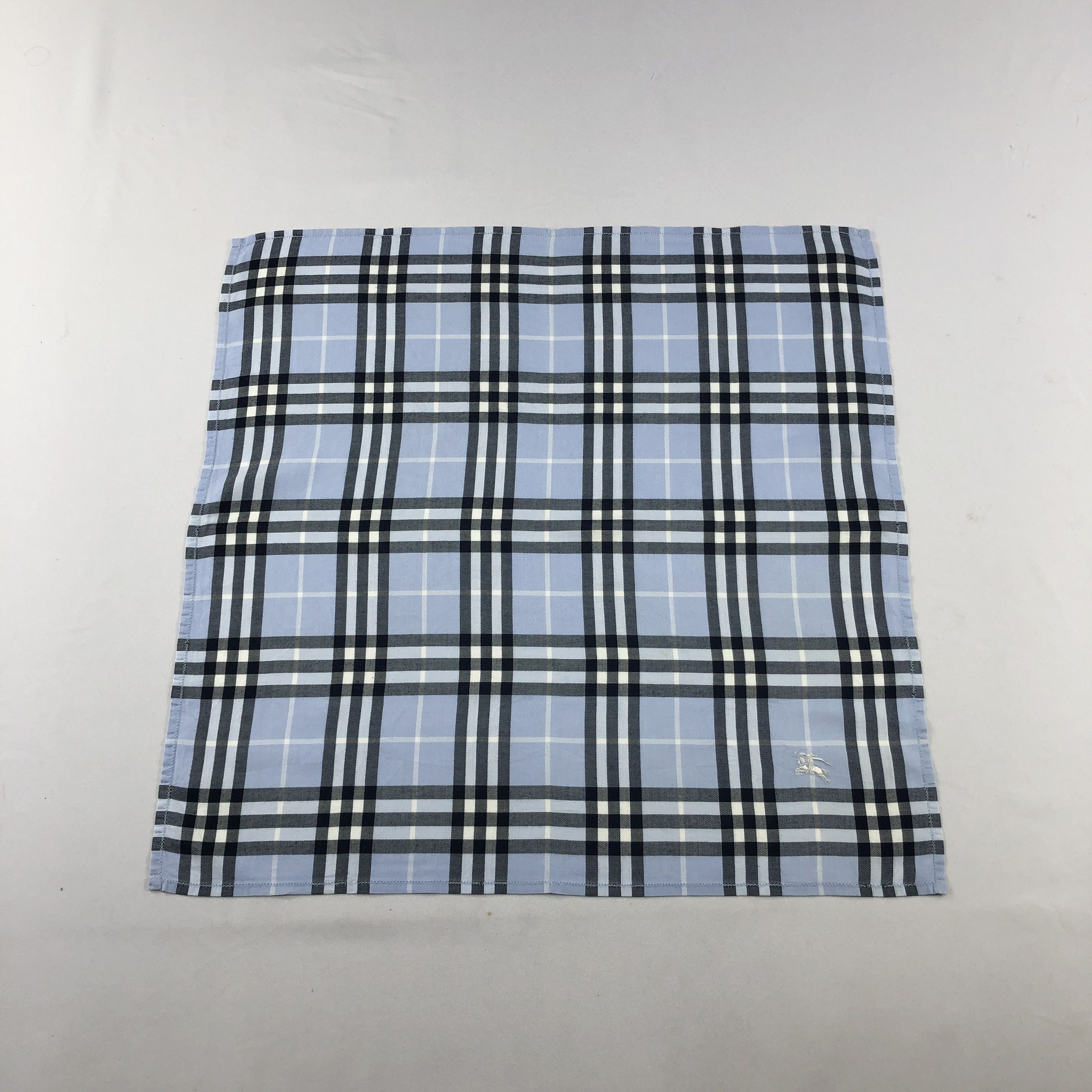 Burberry Burberry Prosum Handkerchief Neckerchief Bandana H3045 Size ONE SIZE - 1 Thumbnail