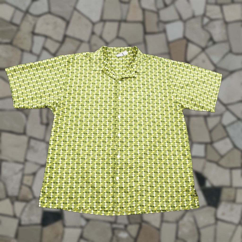 Ocean Pacific VINTAGE Ocean Pacific OP Shirt Men Large Green Geometric Button-Up Short Sleeve Y2K Surf Beach Size US L / EU 52-54 / 3 - 1 Thumbnail