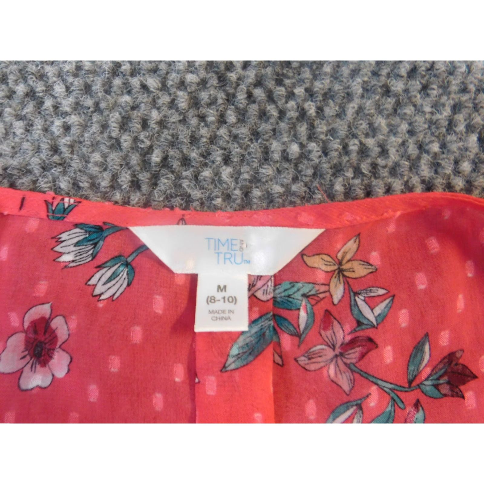 Vintage Time And Tru Blouse Womens M Pink Floral Short Sleeve Open Chest Round Neck Pullover Casual Polyester Rayon Pleated Modern Spring 90s? Size M / US 6-8 / IT 42-44 - 4 Thumbnail