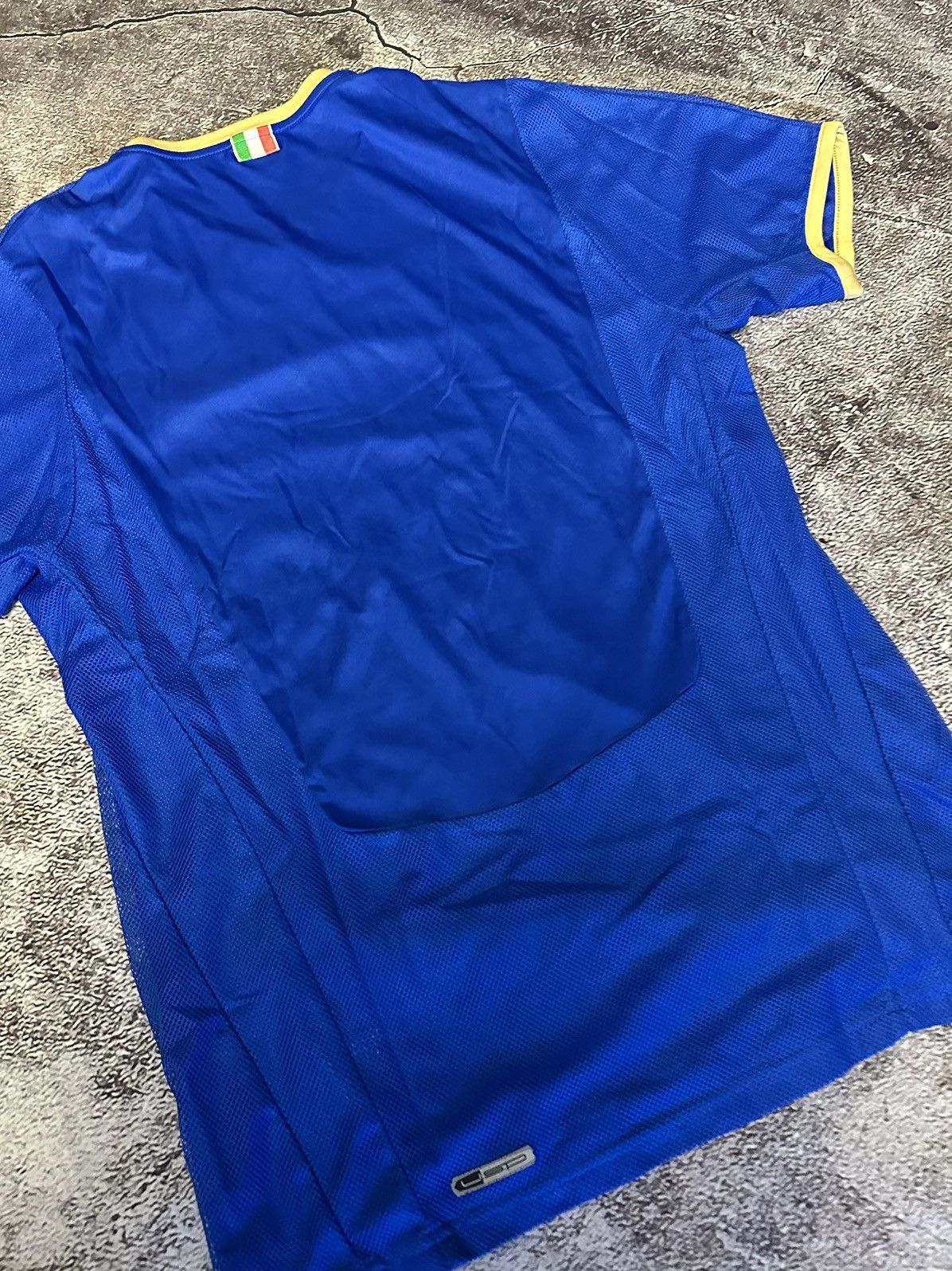 Puma Vintage Puma Italia Soccer Jersey T-shirt tee Italy Size US S / EU 44-46 / 1 - 4 Thumbnail