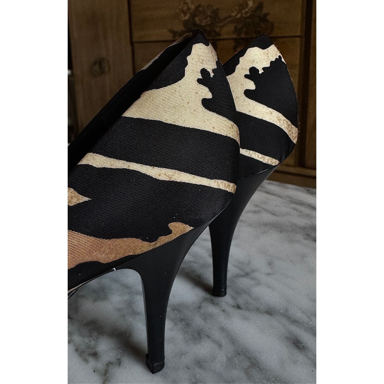 Giuseppe Zanotti Giuseppe Zanotti Zebra Print Pumps Size US 10 / IT 40 - 3 Thumbnail
