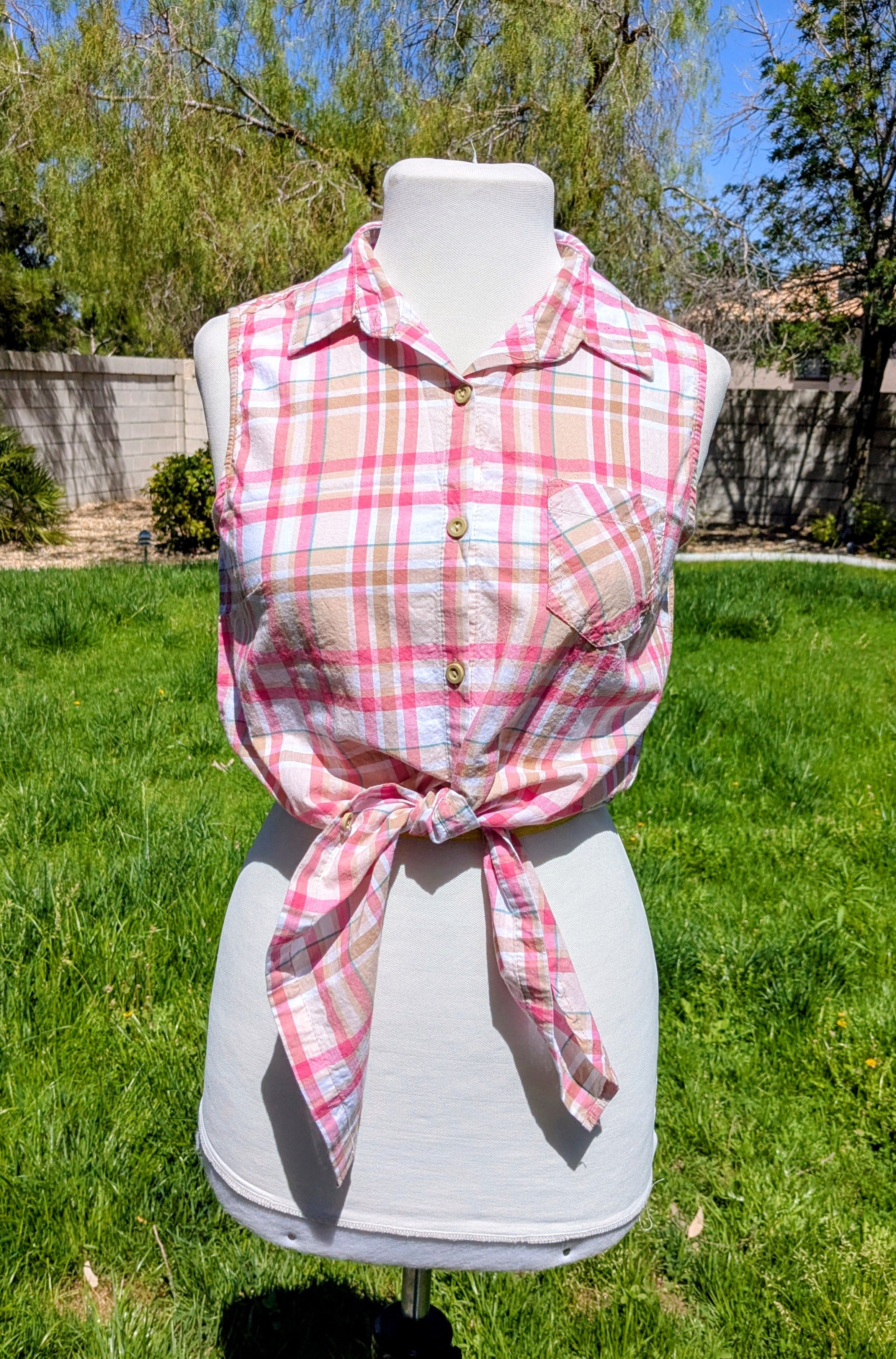 Other New Look Pink Plaid Sleeveless Country Tie-Waist Shirt Top Size M / US 6-8 / IT 42-44 - 1 Thumbnail