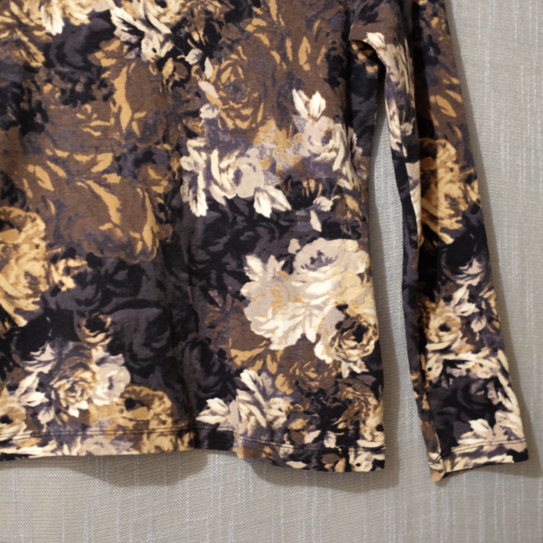 Croft & Barrow **CROFT & BARROW Women's Floral Longsleeve Tee PS #H94-6** User: **CROFT & BARROW Women's Floral Long Sleeve Tee PS #H94-6** Size S / US 4 / IT 40 - 4 Thumbnail
