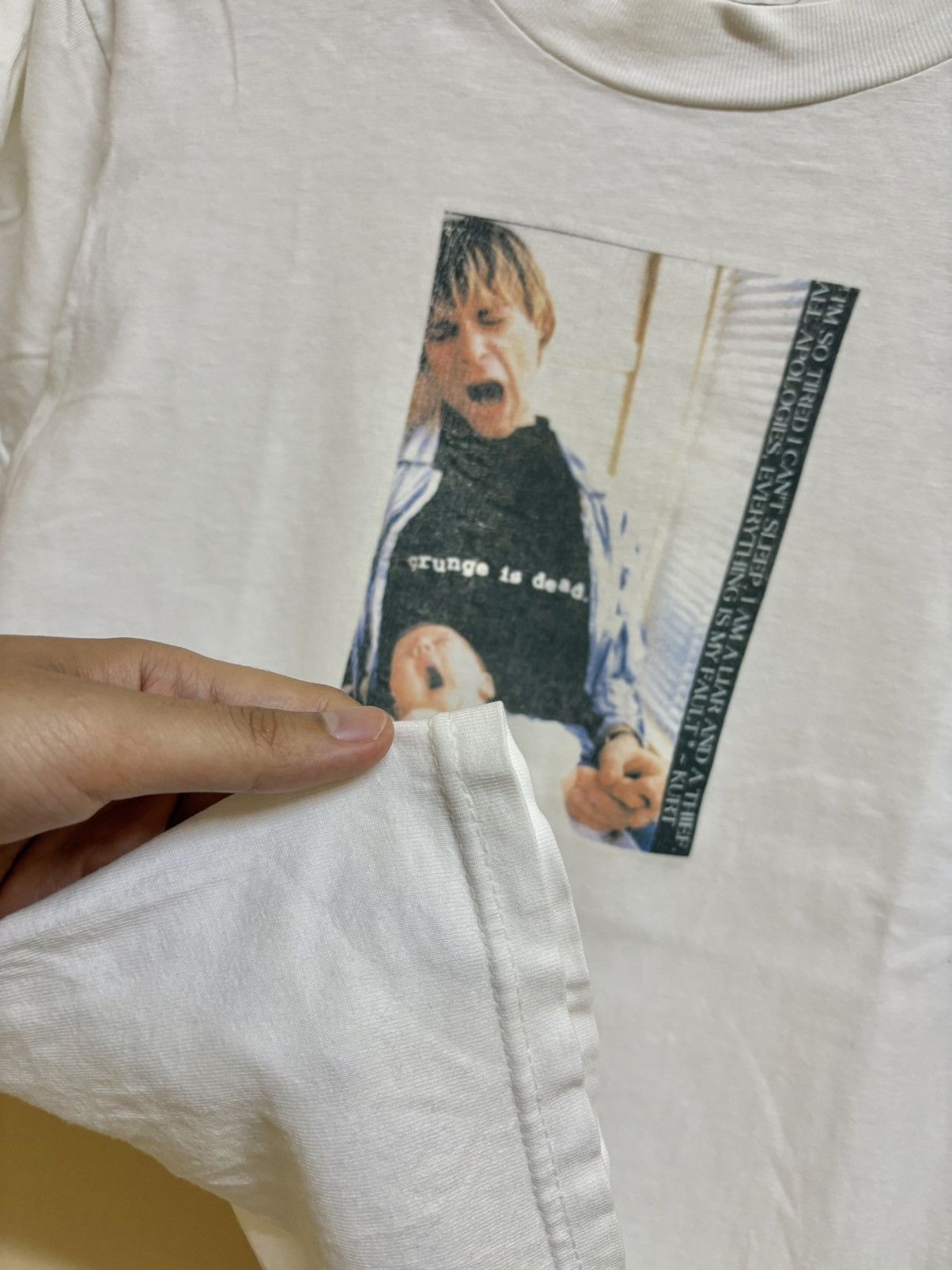 Band Tees Vintage Rare 90s Kurt Cobain Grunge Is Dead Nirvana Band Size US S / EU 44-46 / 1 - 9 Thumbnail
