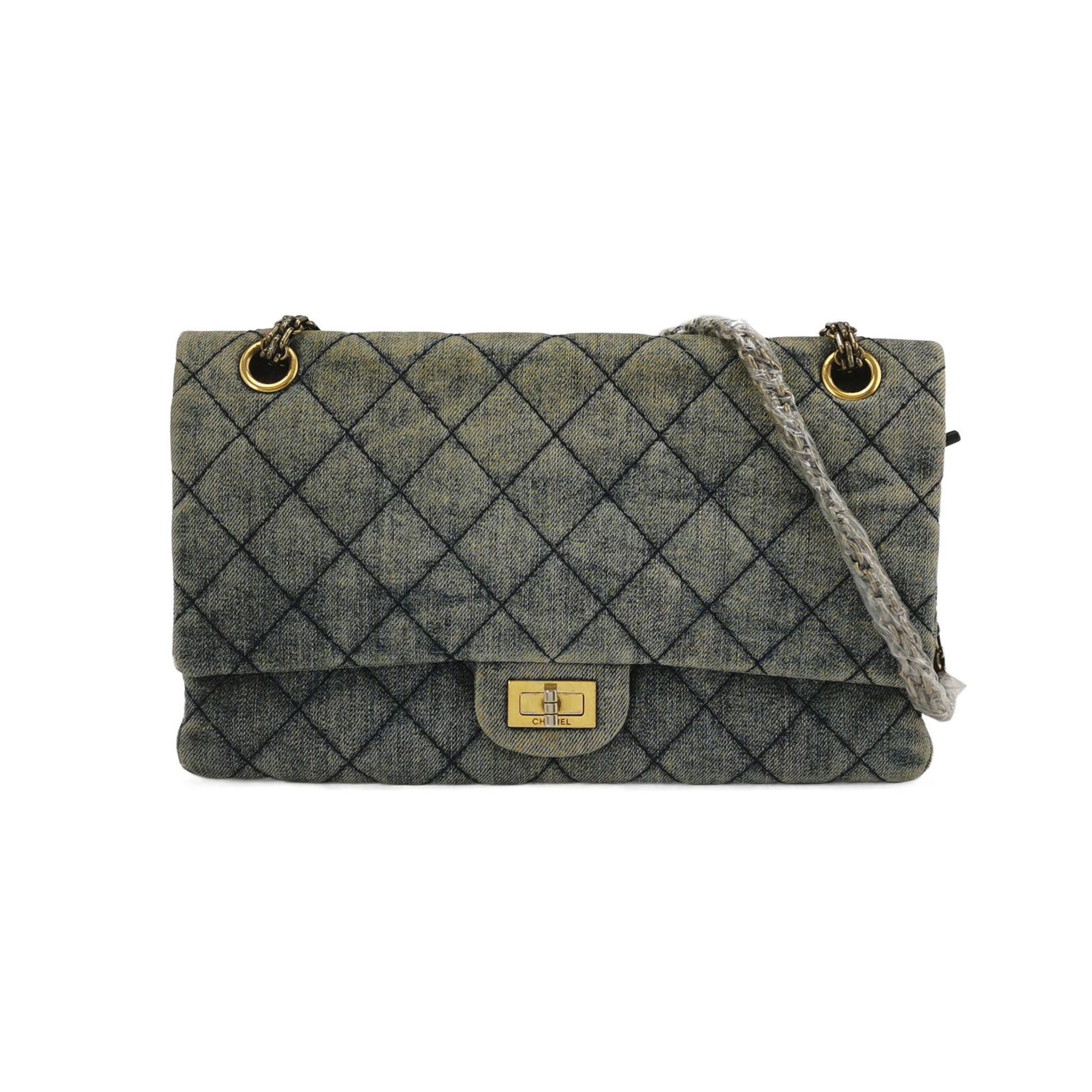 Chanel Chanel Women os Shoulder Bags Size ONE SIZE - 1 Thumbnail