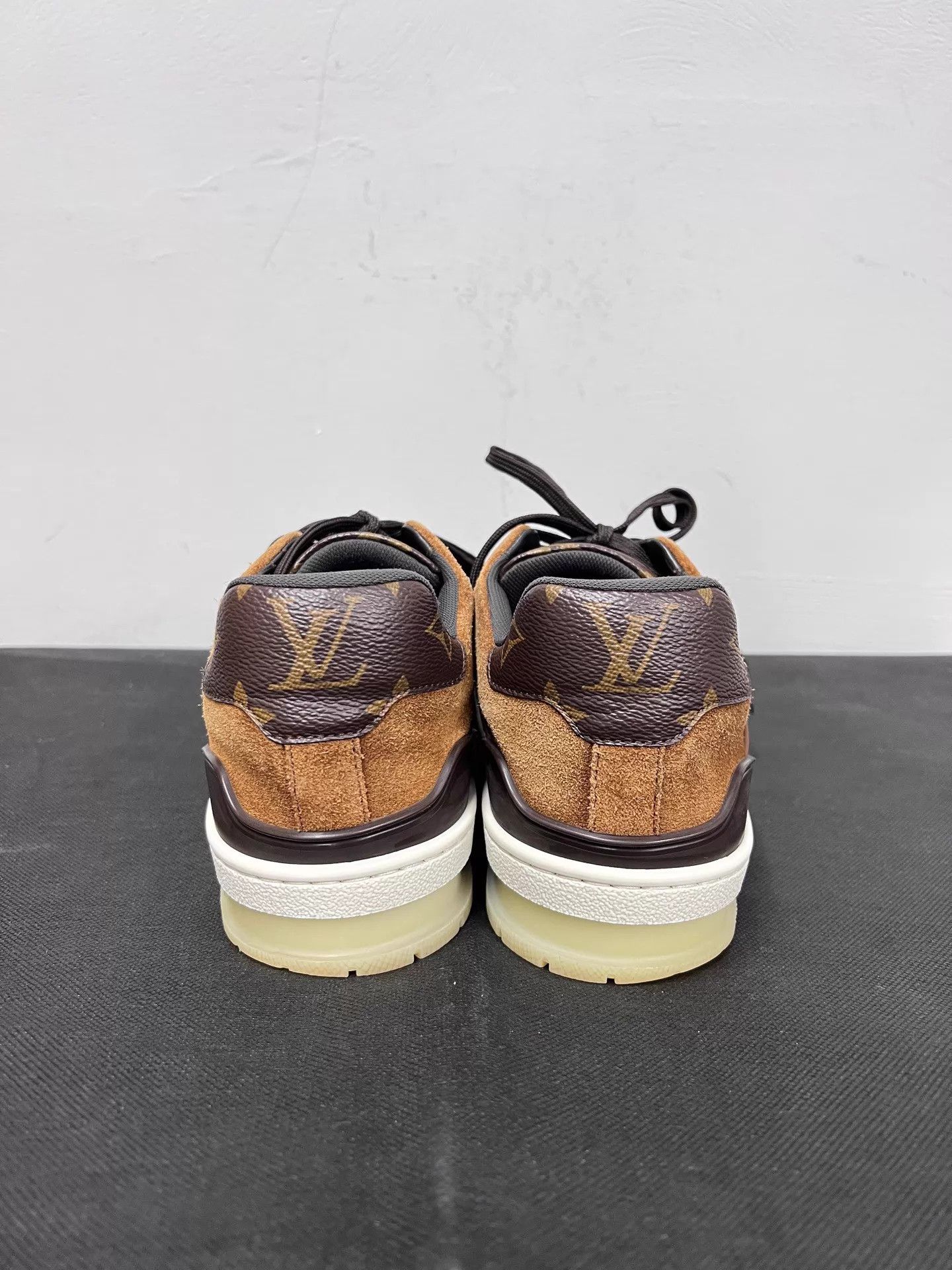 Louis Vuitton LV Trainer Brown Monogram Suede US 5.5/EU 39.5 Size US 6.5 / EU 39-40 - 3 Thumbnail