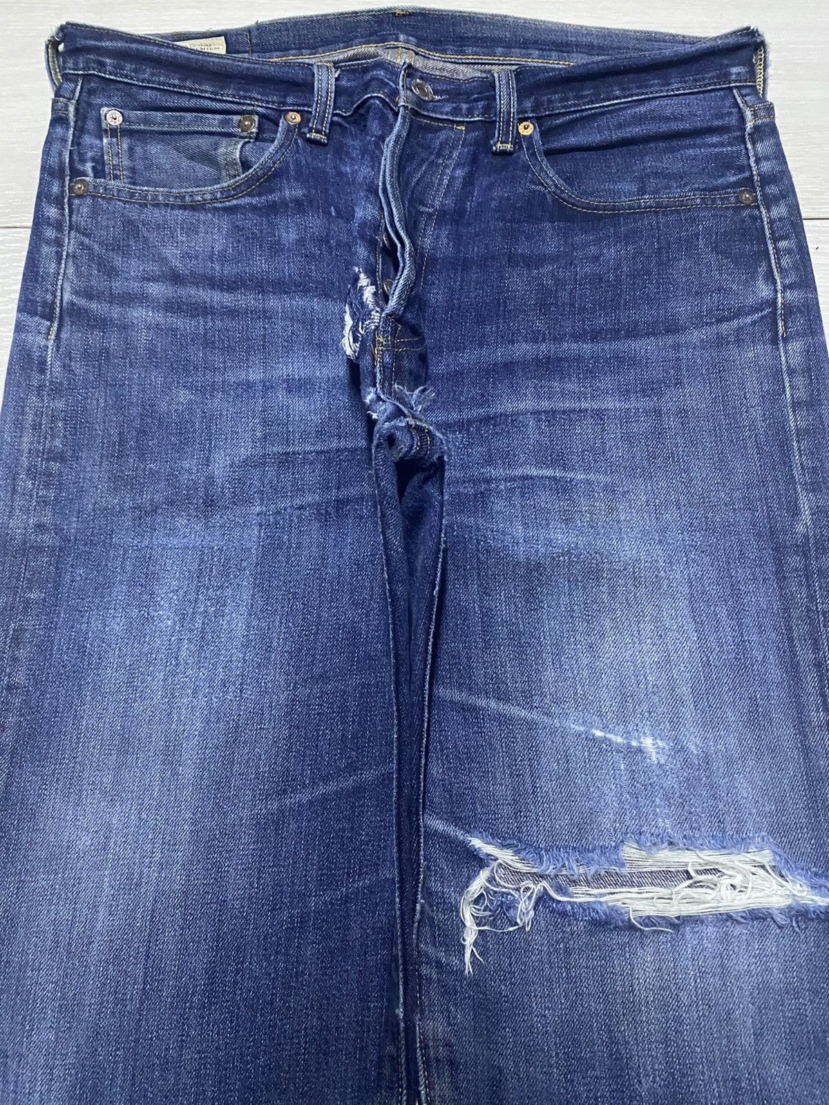 Levi's Vintage Levis 502 ButtonFly Blue Wash Distressed Loose Jeans Size US 33 - 3 Thumbnail