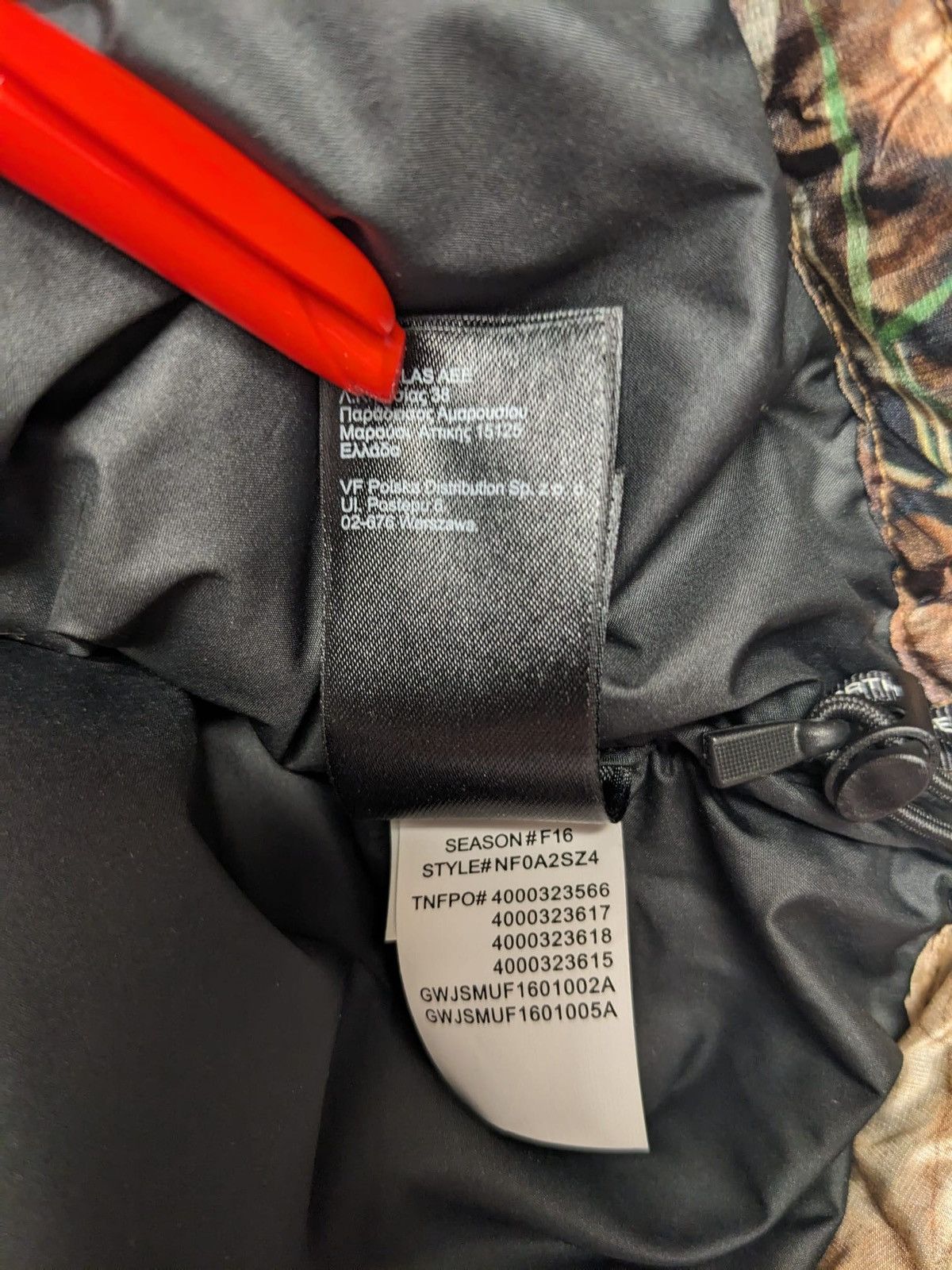 Supreme FW16 SUPREME THE NORTH FACE NUPTSE JACKET LEAVES TNF L Size US L / EU 52-54 / 3 - 12 Thumbnail