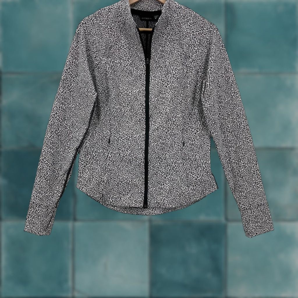 Athleta Athleta Jacket Womens M White Black Jacquard Cheetah Stretch Full Zip Gym Activewear Size M / US 6-8 / IT 42-44 - 1 Thumbnail